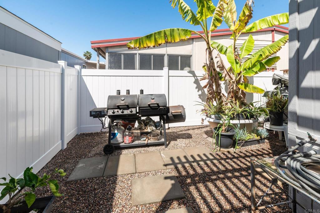 4660 N River Road 19