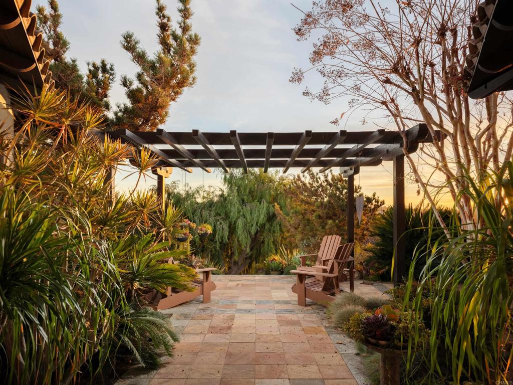 1752 Dentro De Lomas