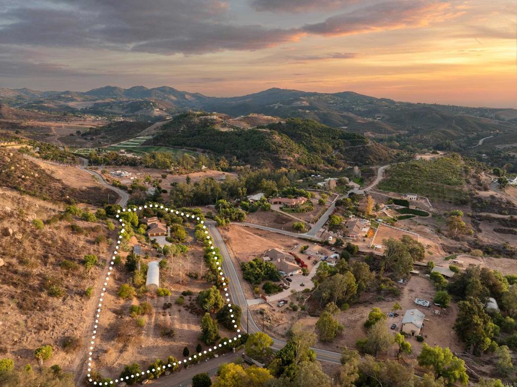 1752 Dentro De Lomas