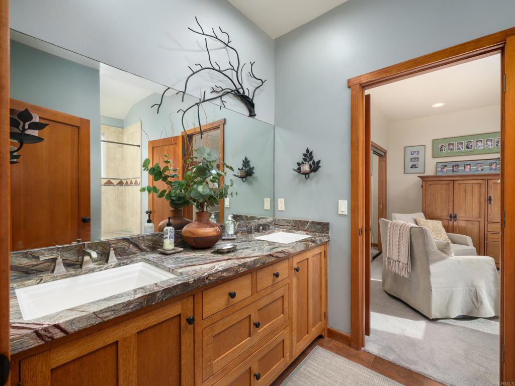 1752 Dentro De Lomas