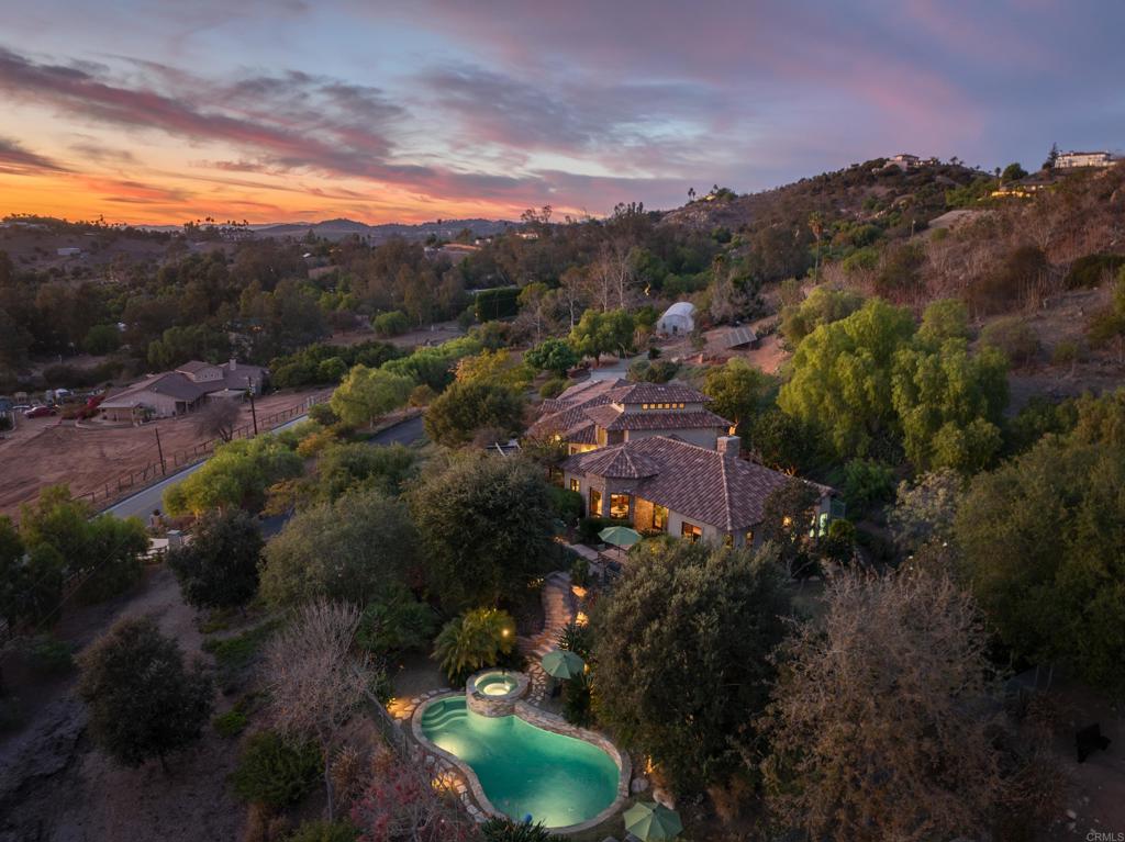 1752 Dentro De Lomas