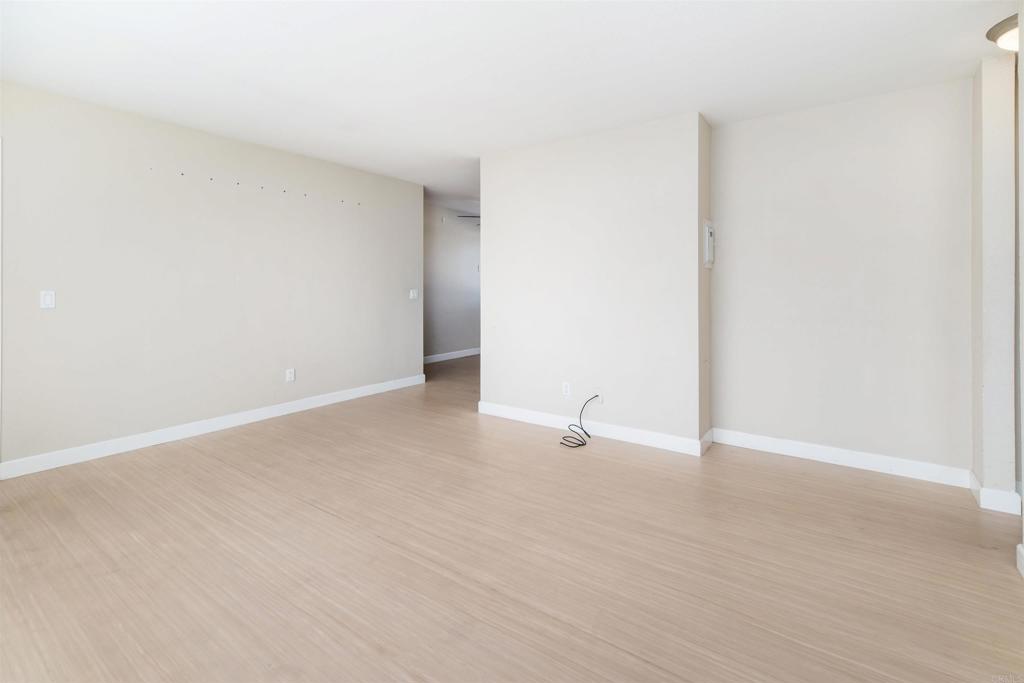 6750 Beadnell Way 33