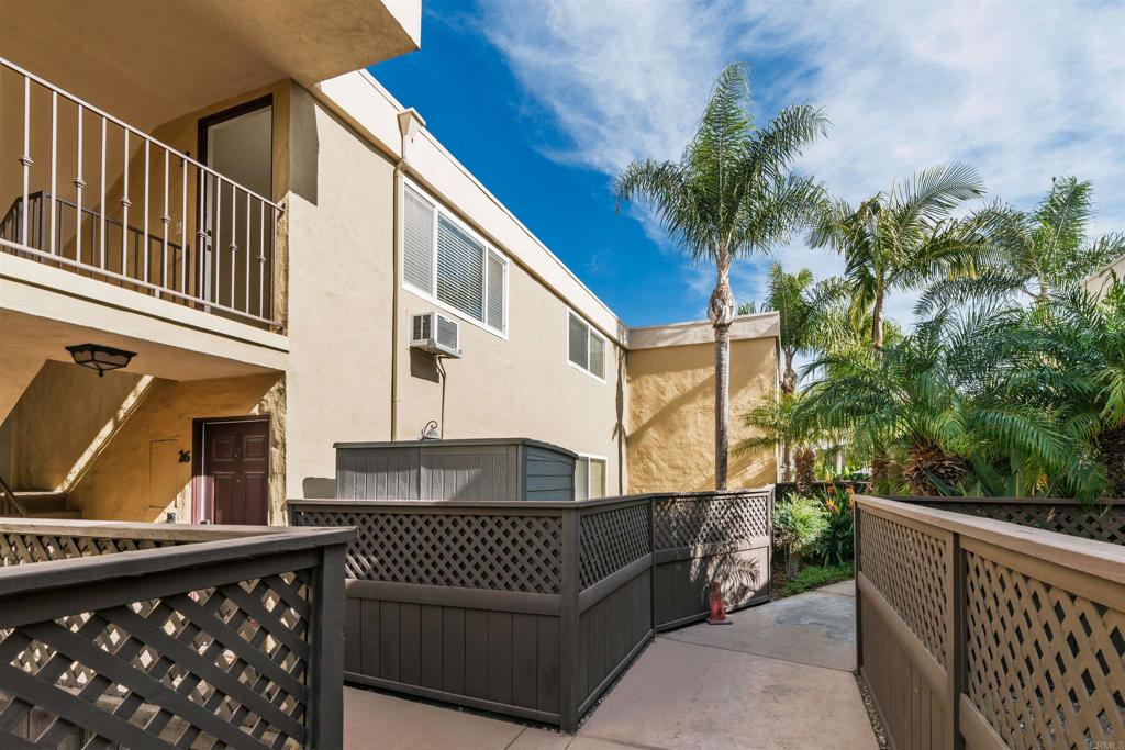 6750 Beadnell Way 33