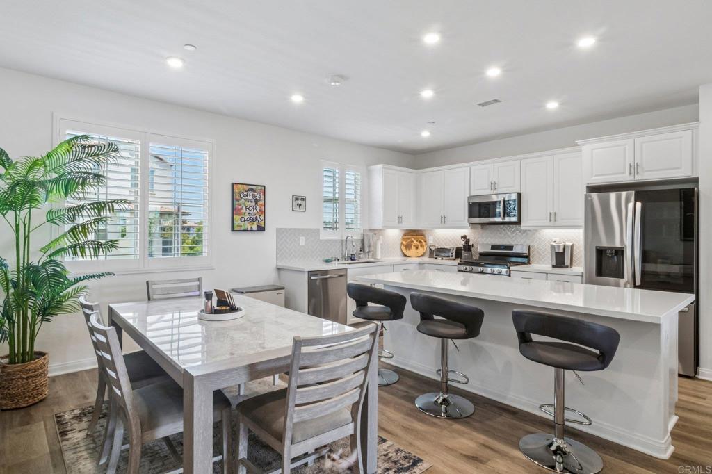1533 Fig Tree Way