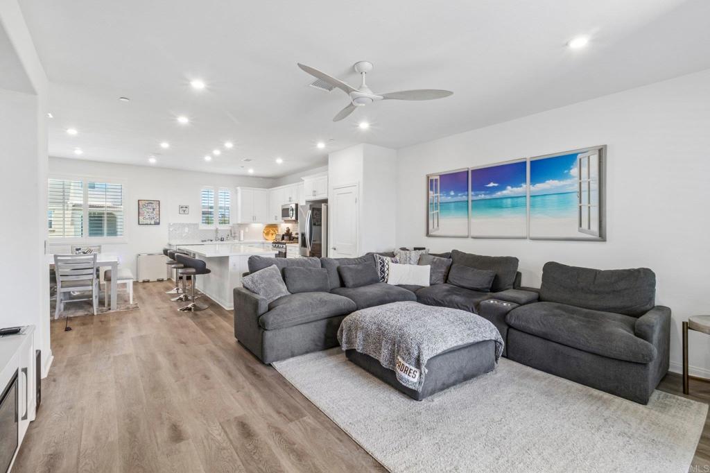 1533 Fig Tree Way