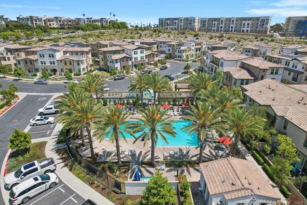 1533 Fig Tree Way