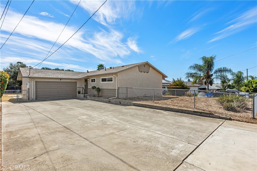 127 Brandenburg Lane Fallbrook Ca Us 92028 Sw26181871