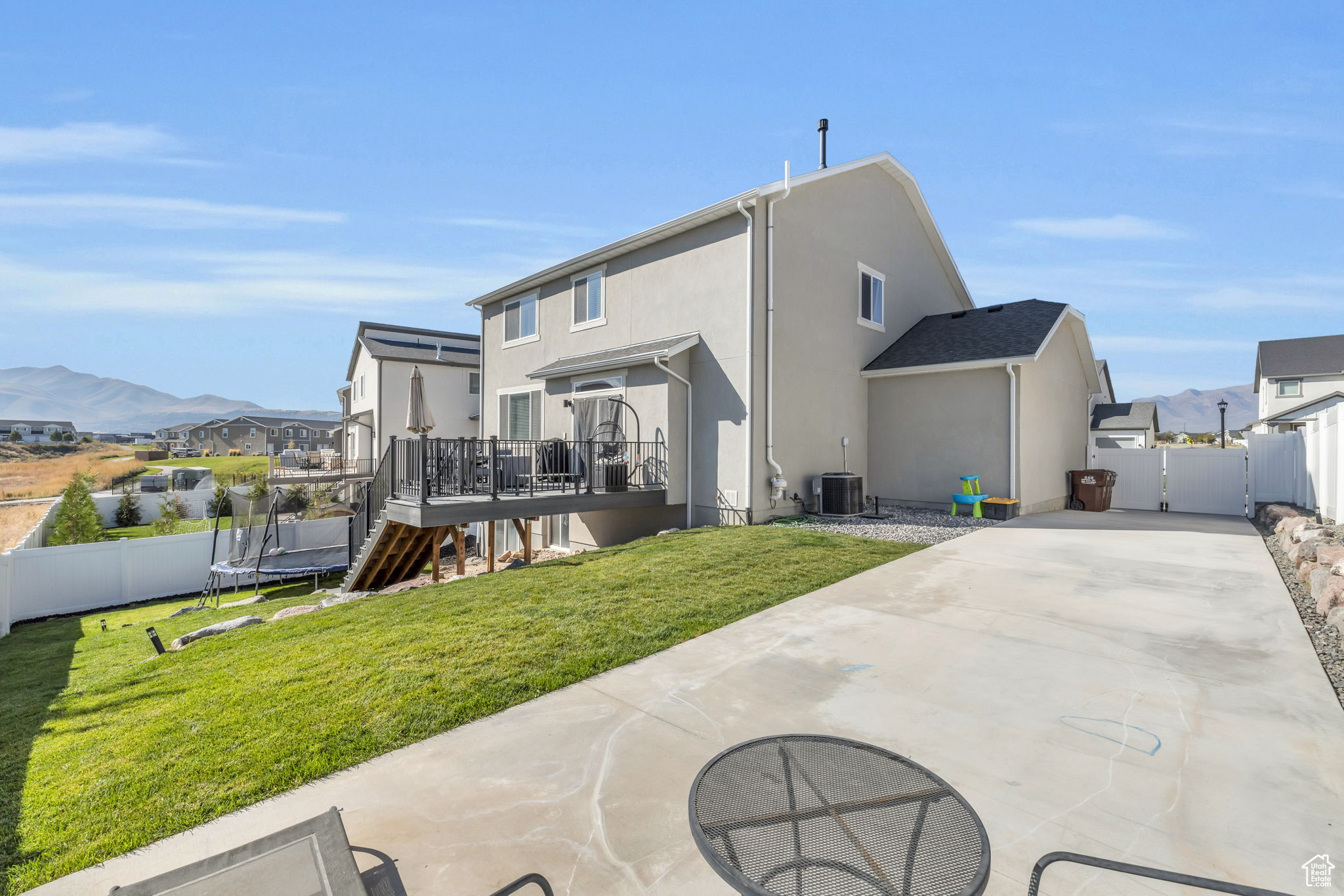 8318 N SUN DR