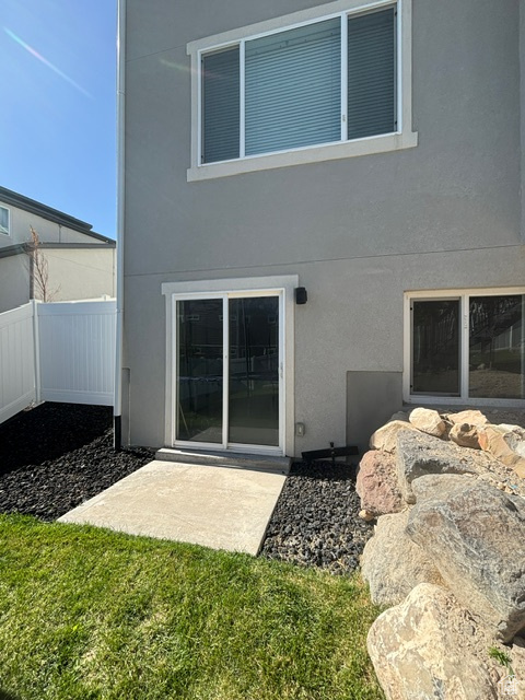 8318 N SUN DR