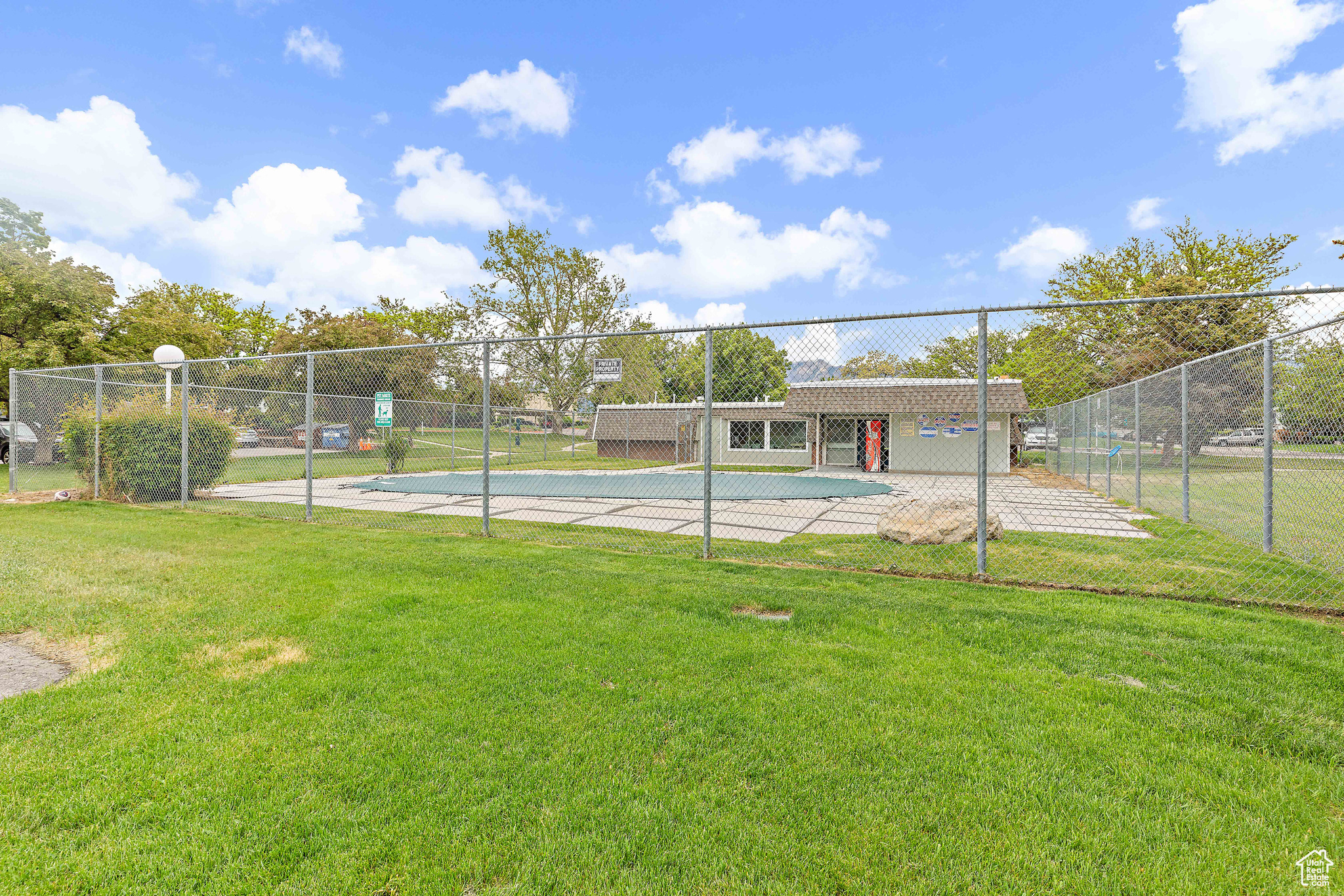 20 W LESTER AVE #B24