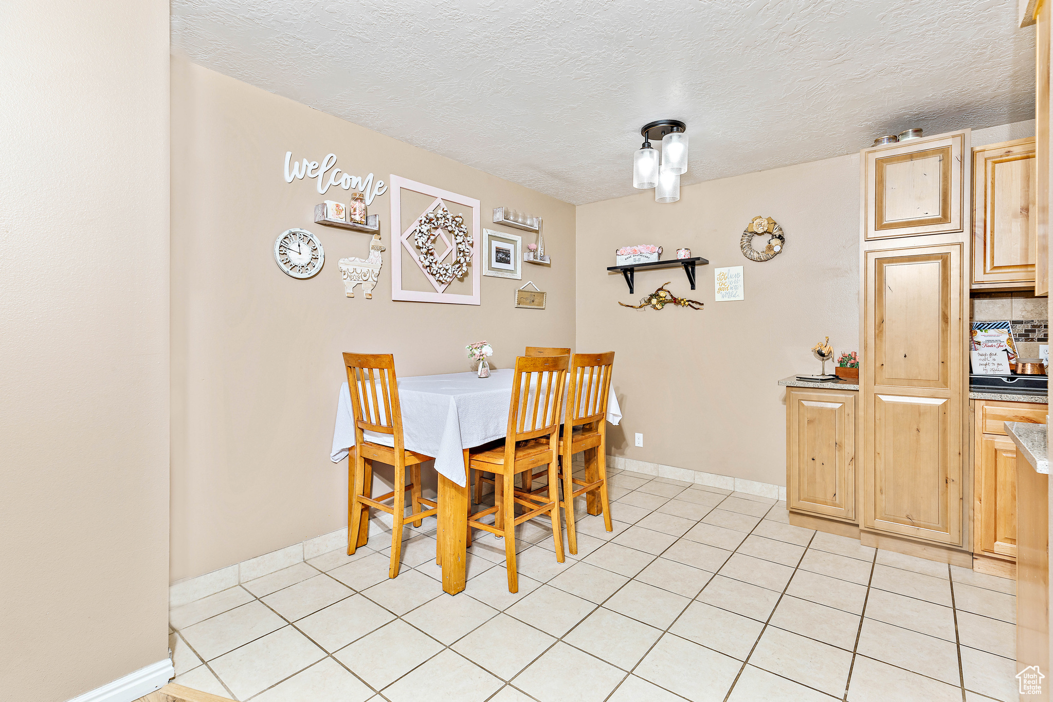 20 W LESTER AVE #B24