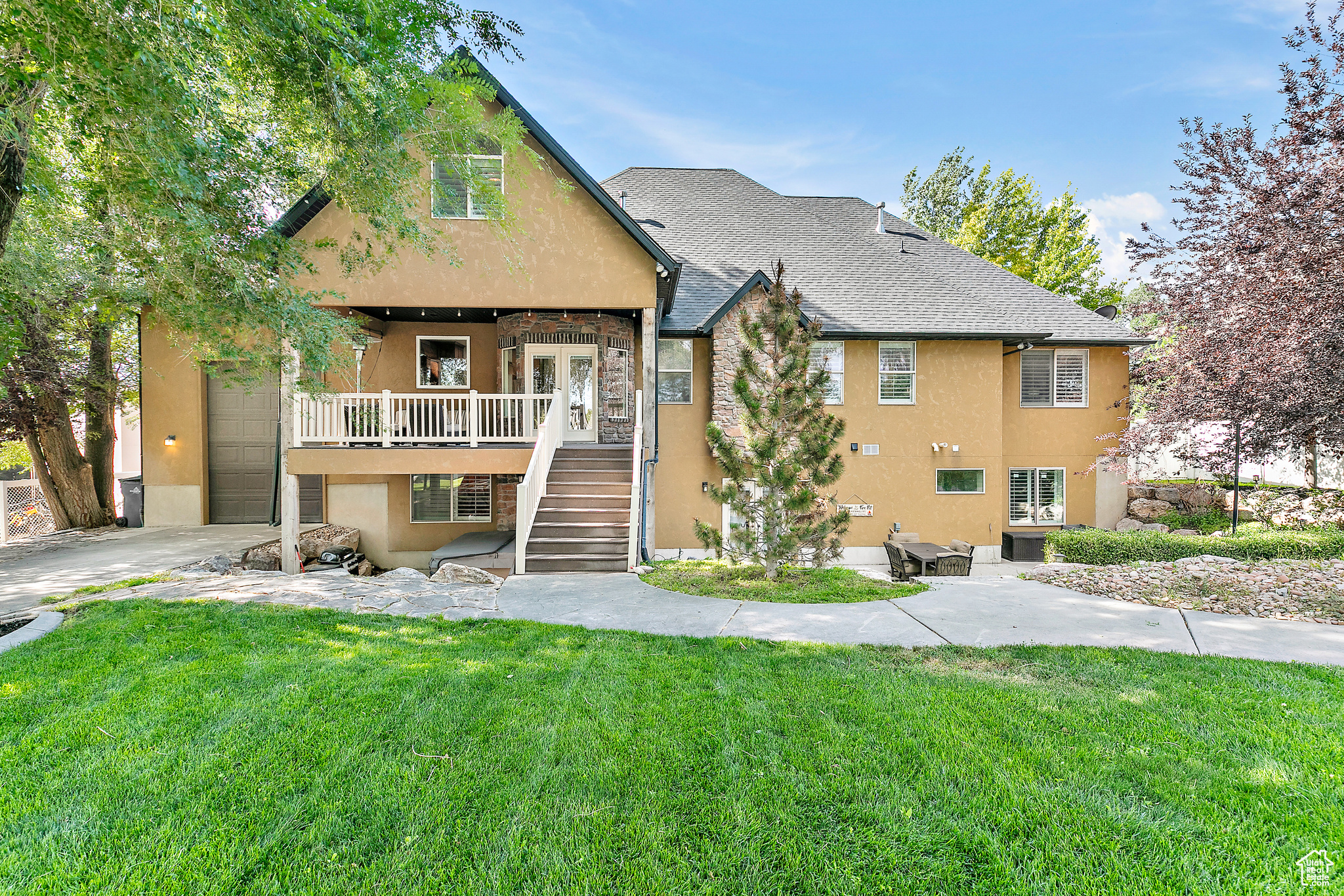 3558 W NEW PRIVATE DR