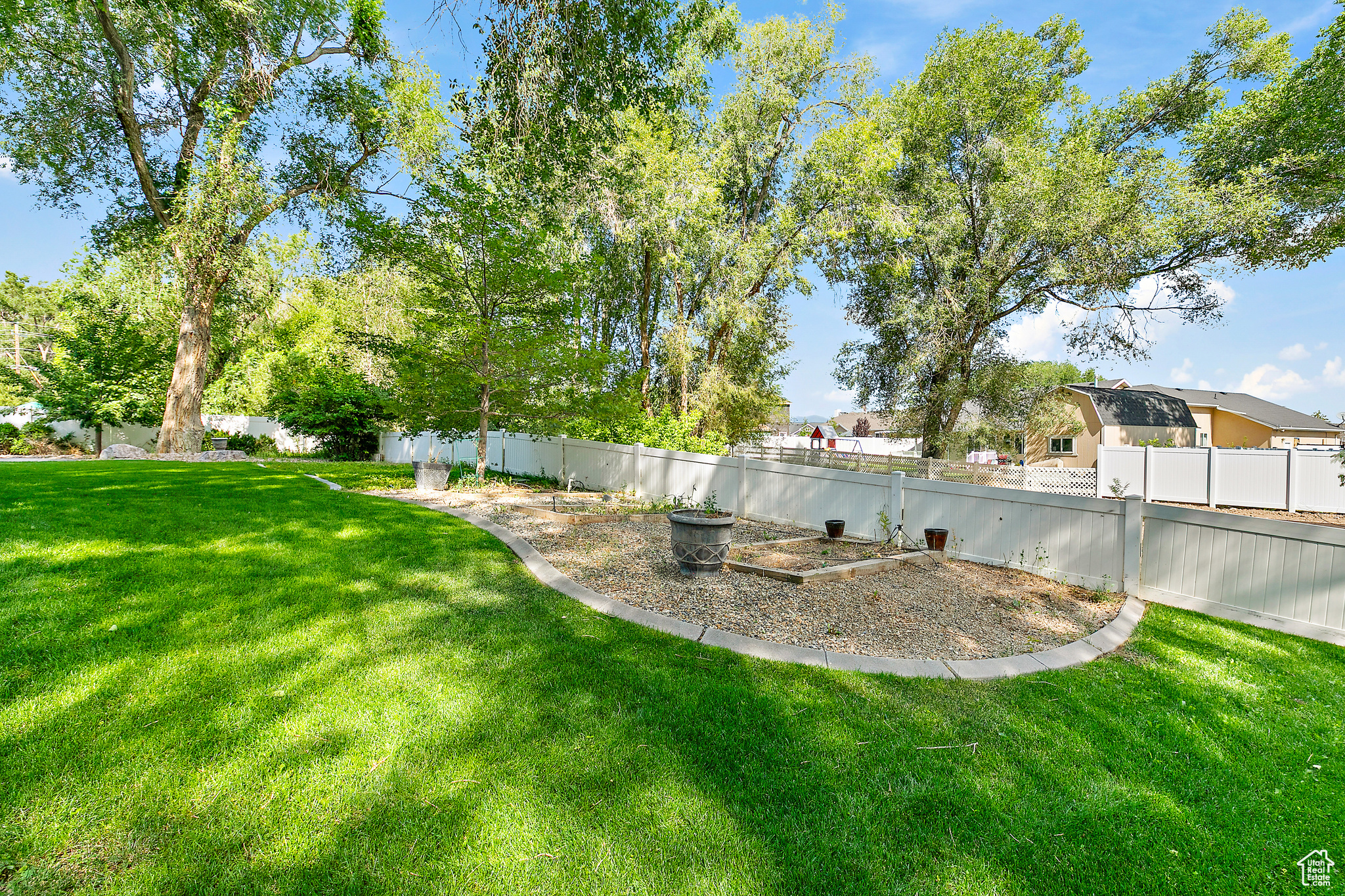 3558 W NEW PRIVATE DR