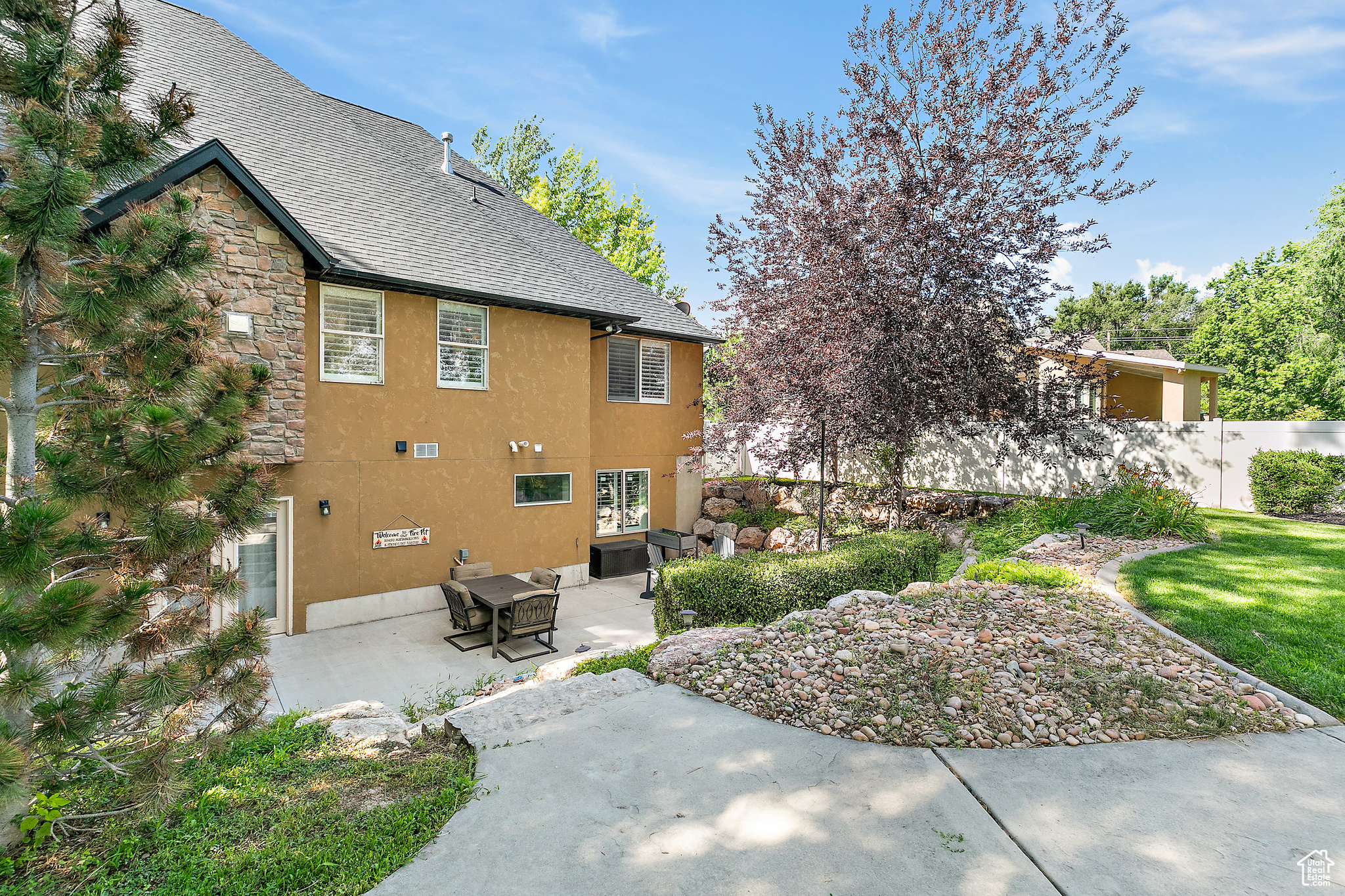 3558 W NEW PRIVATE DR
