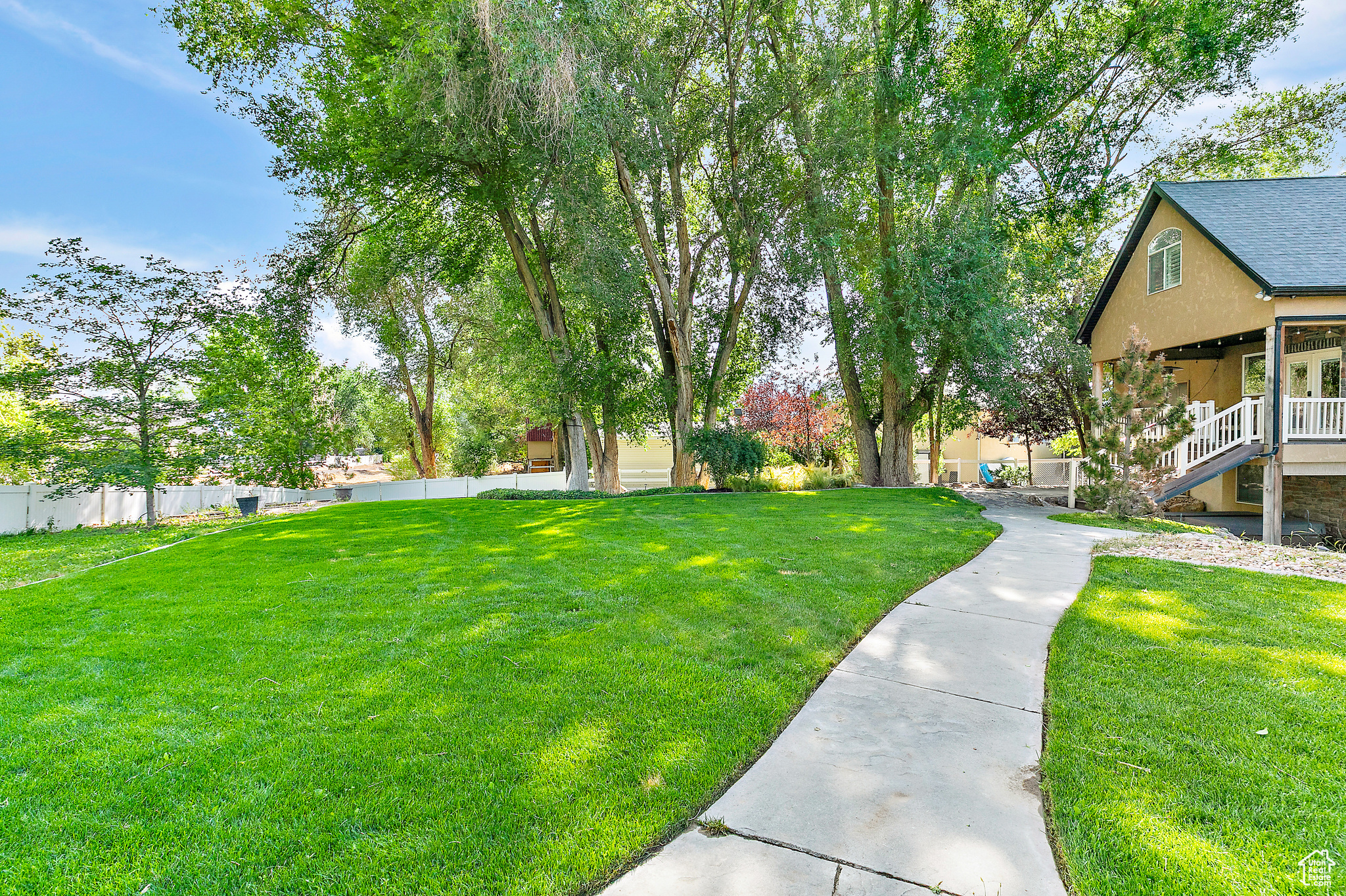 3558 W NEW PRIVATE DR