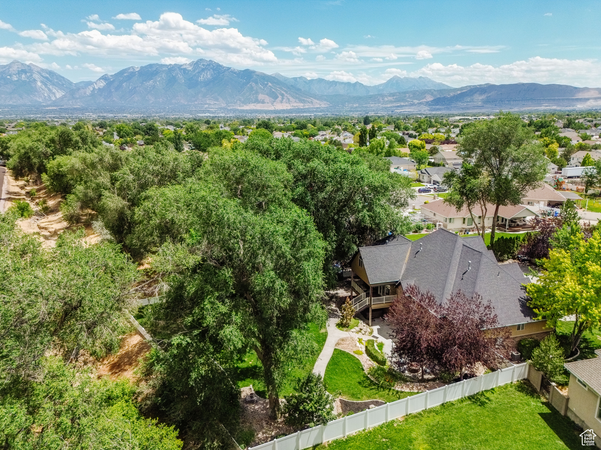 3558 W NEW PRIVATE DR