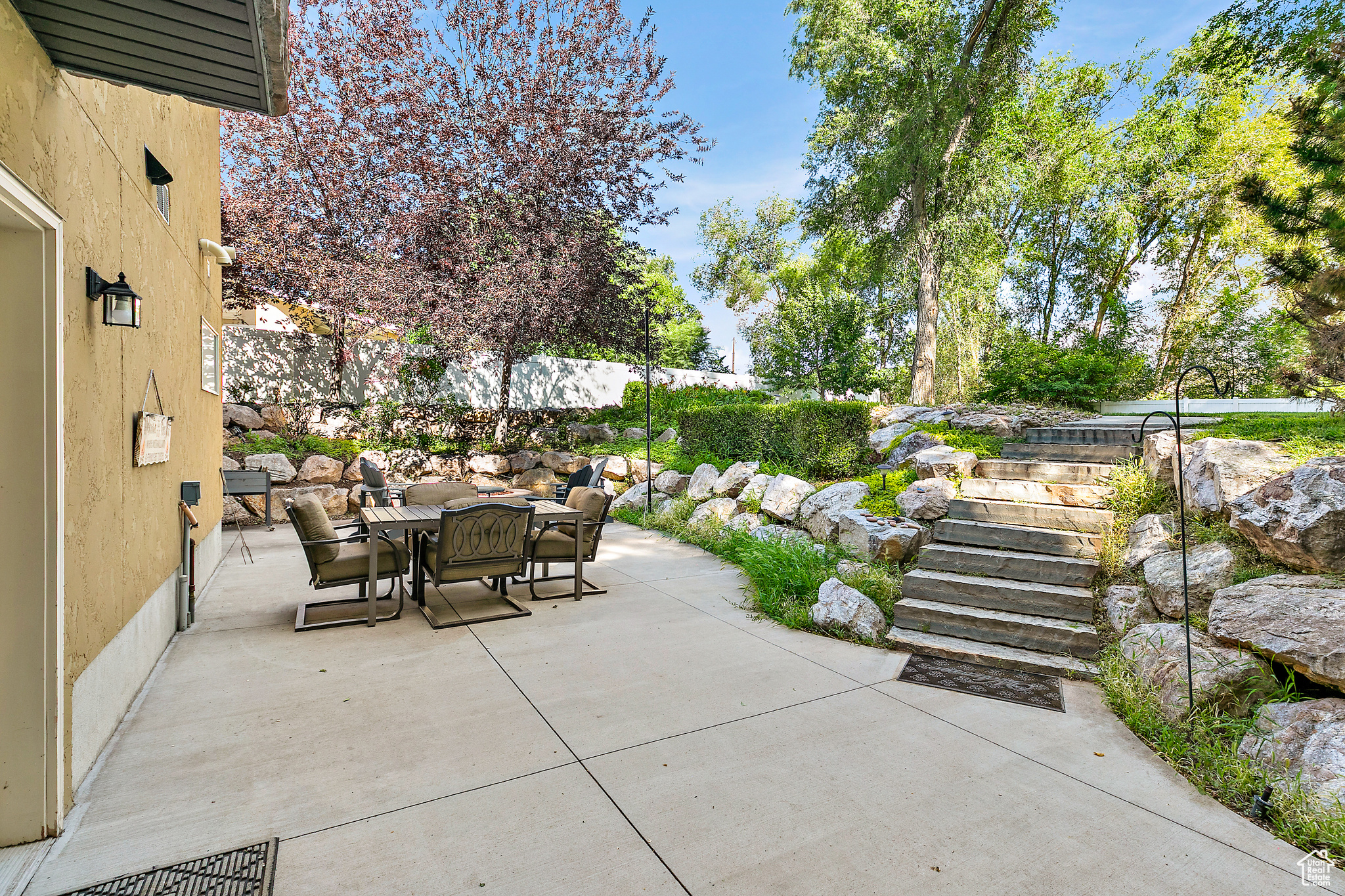 3558 W NEW PRIVATE DR