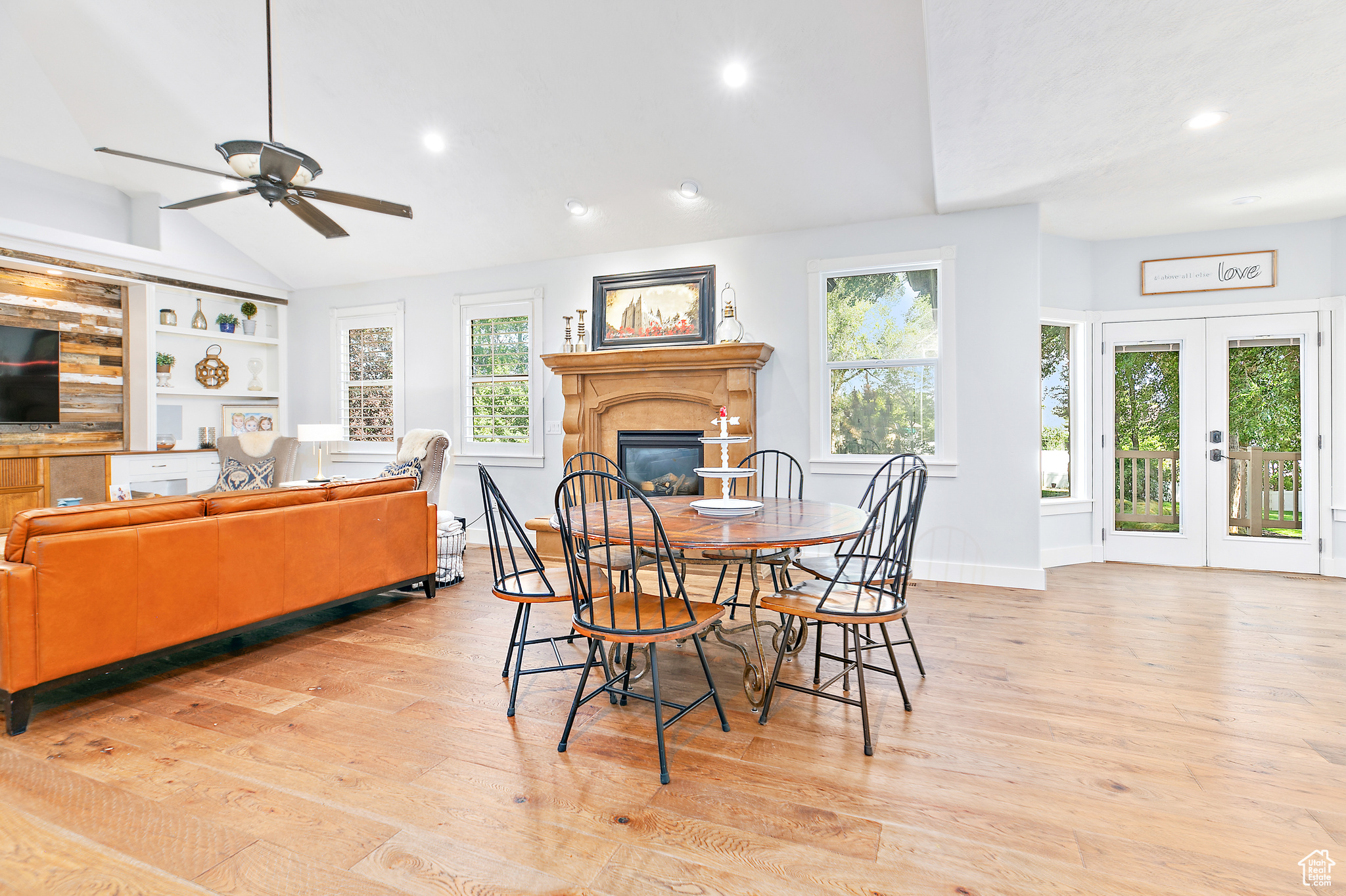 3558 W NEW PRIVATE DR