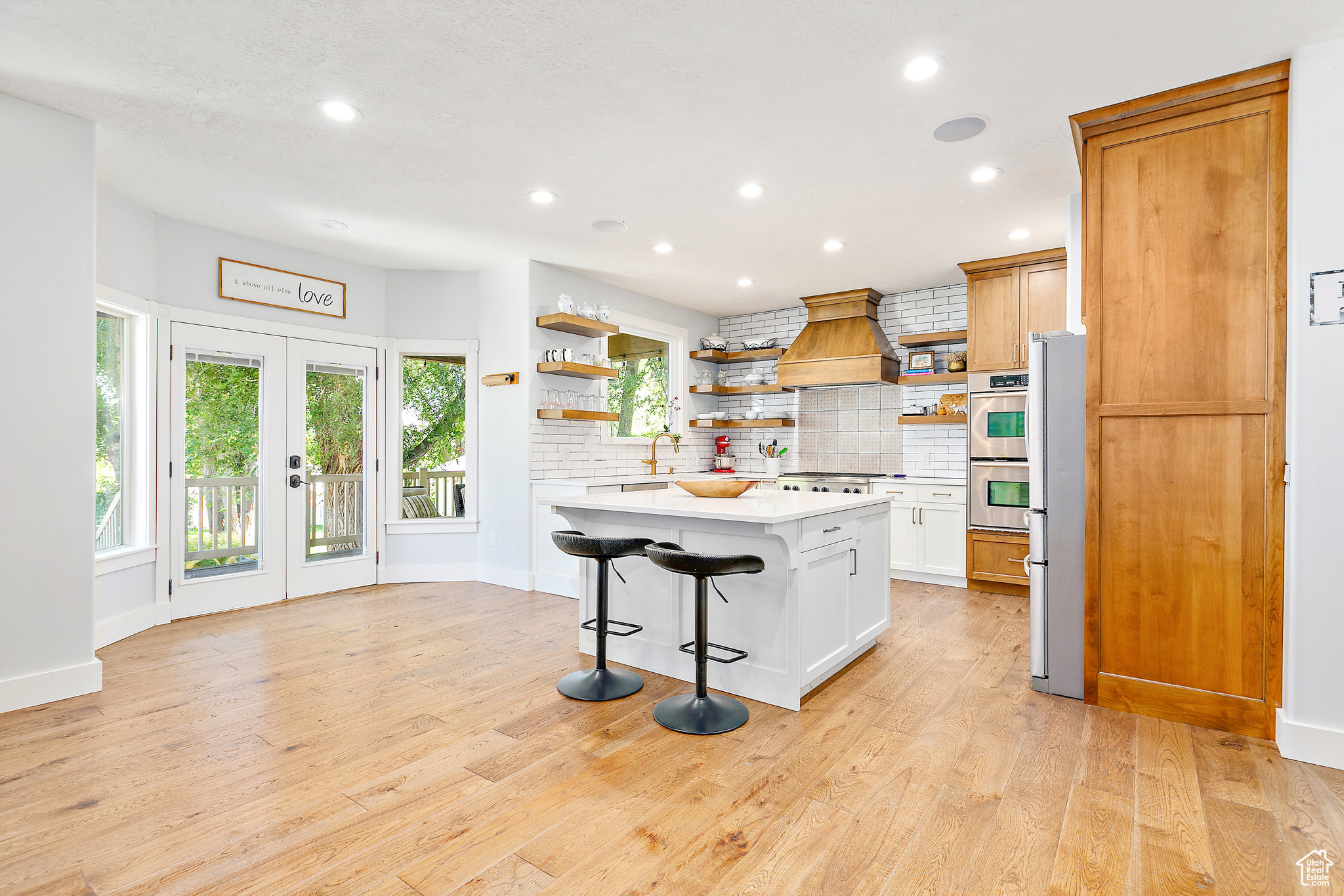 3558 W NEW PRIVATE DR