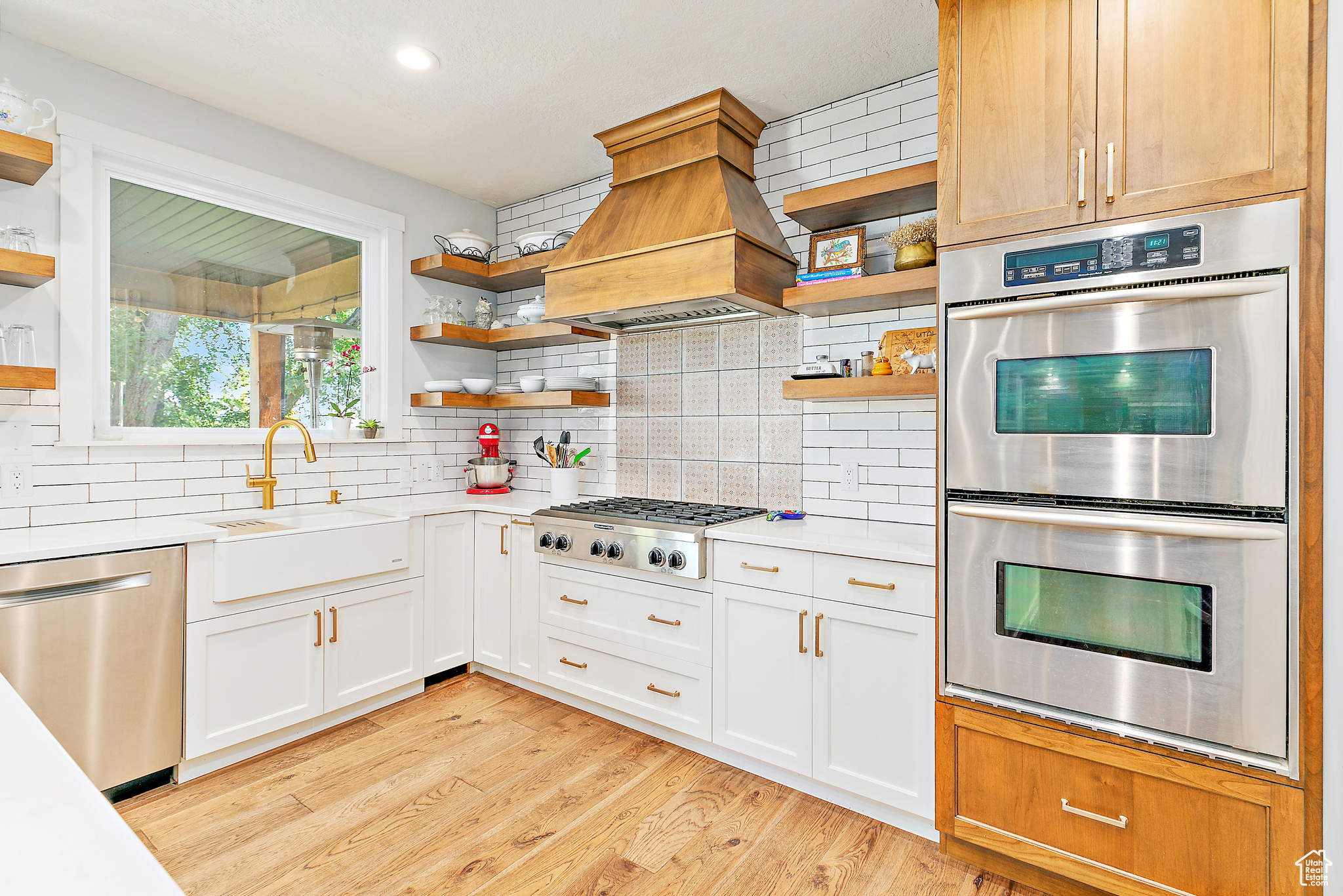 3558 W NEW PRIVATE DR