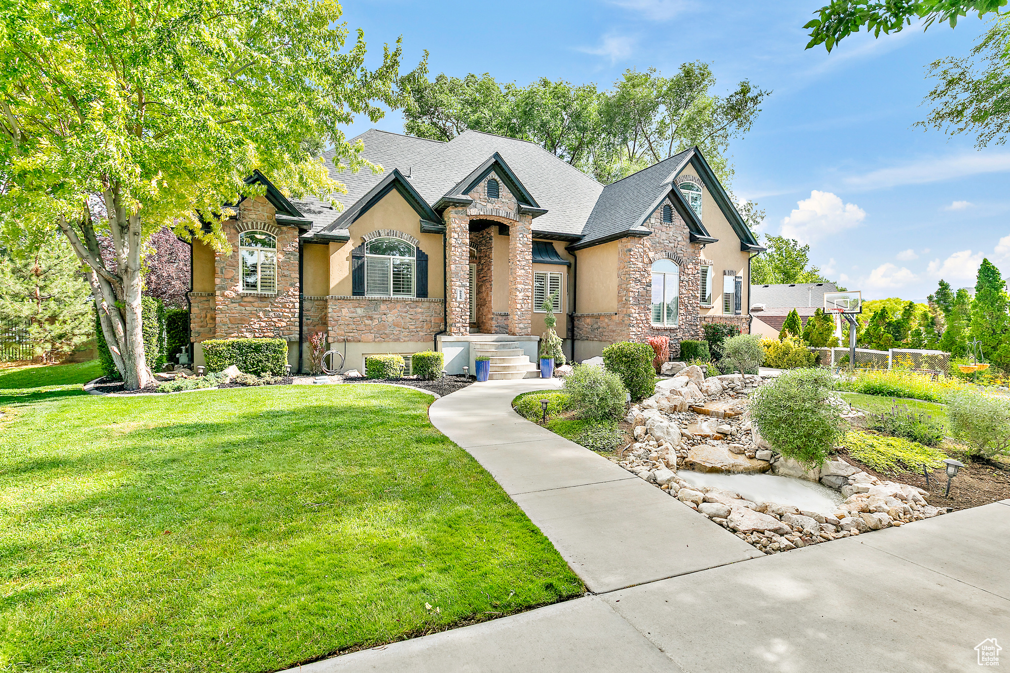 3558 W NEW PRIVATE DR