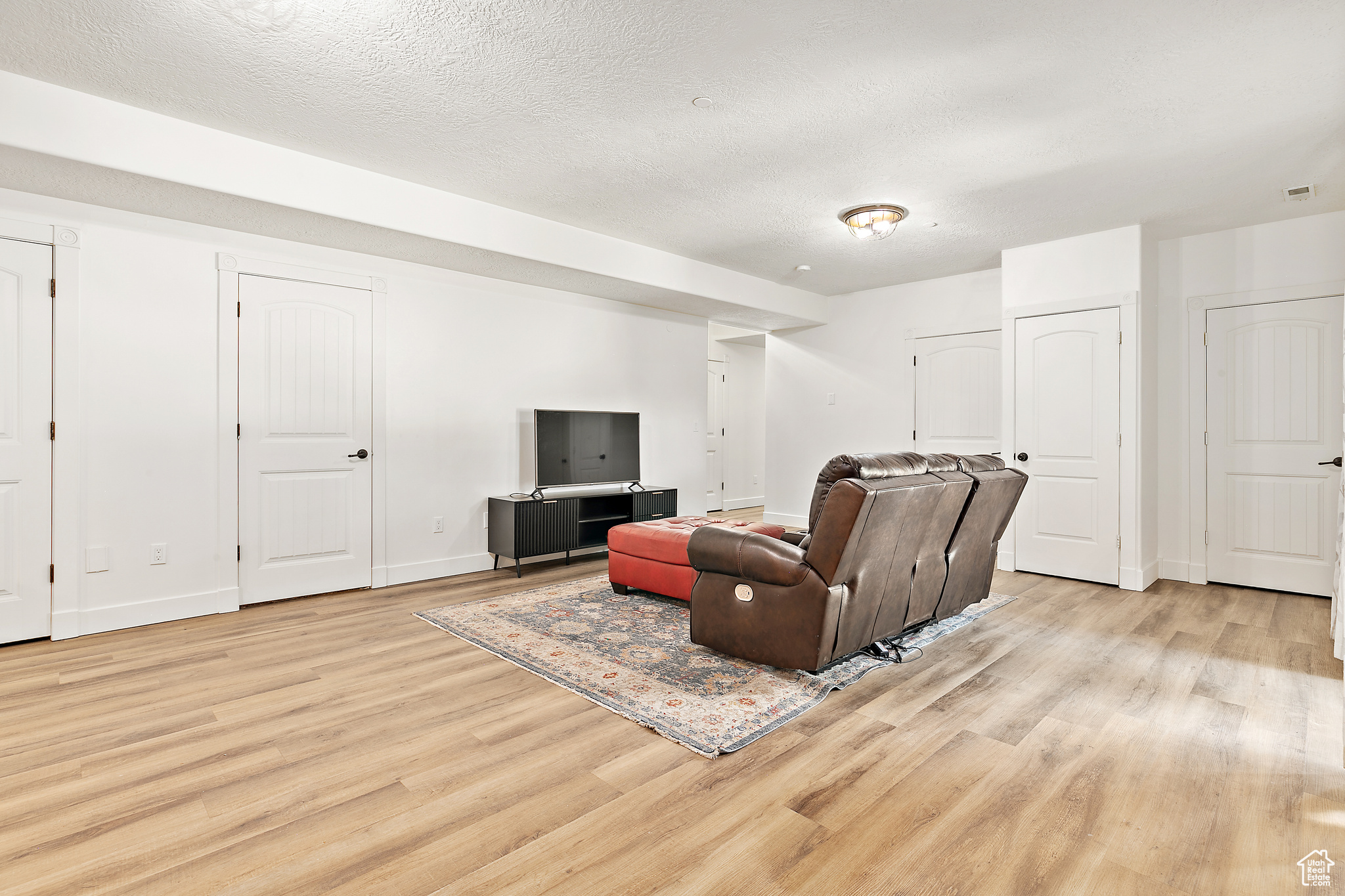 3558 W NEW PRIVATE DR