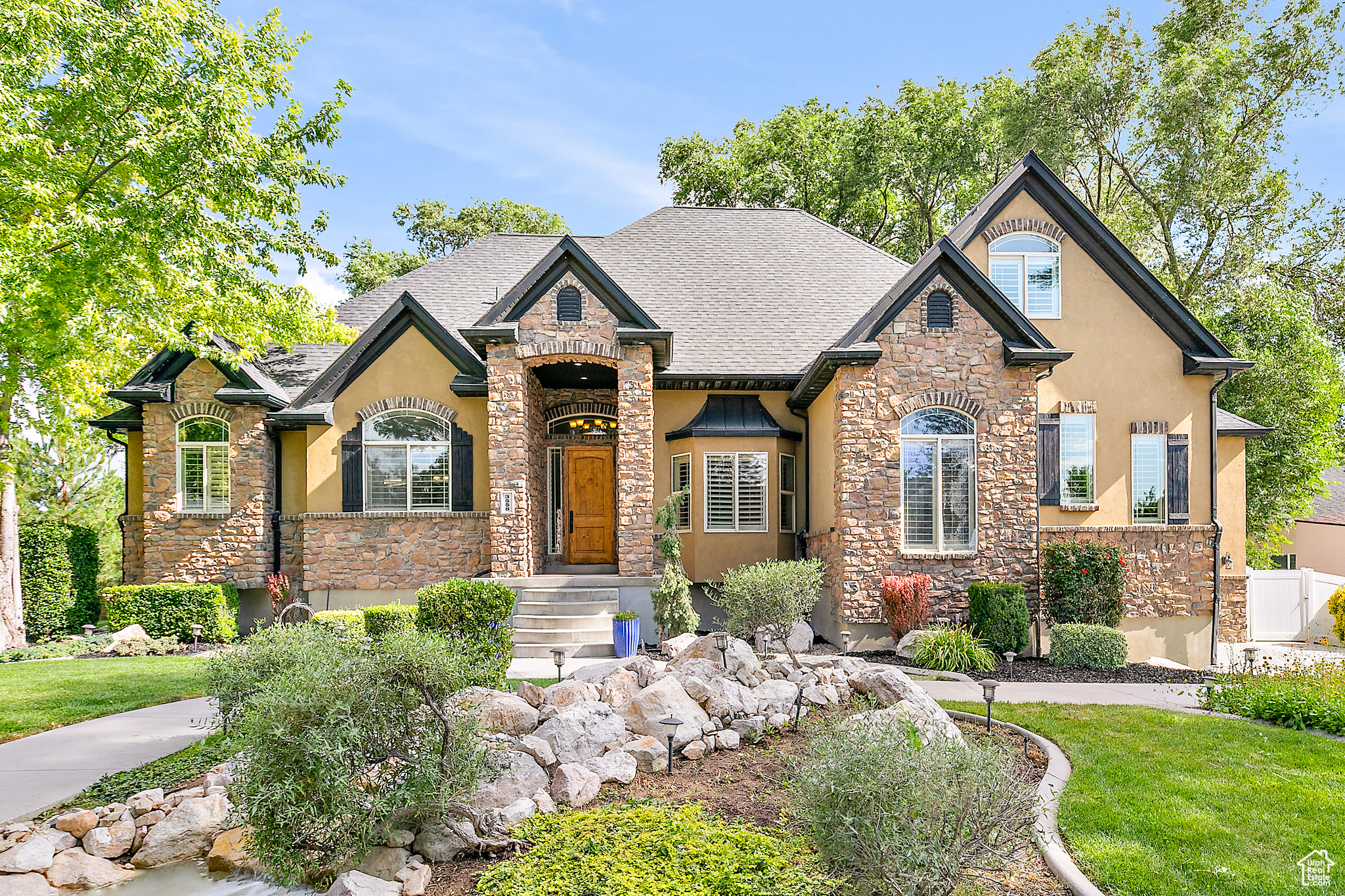 3558 W NEW PRIVATE DR