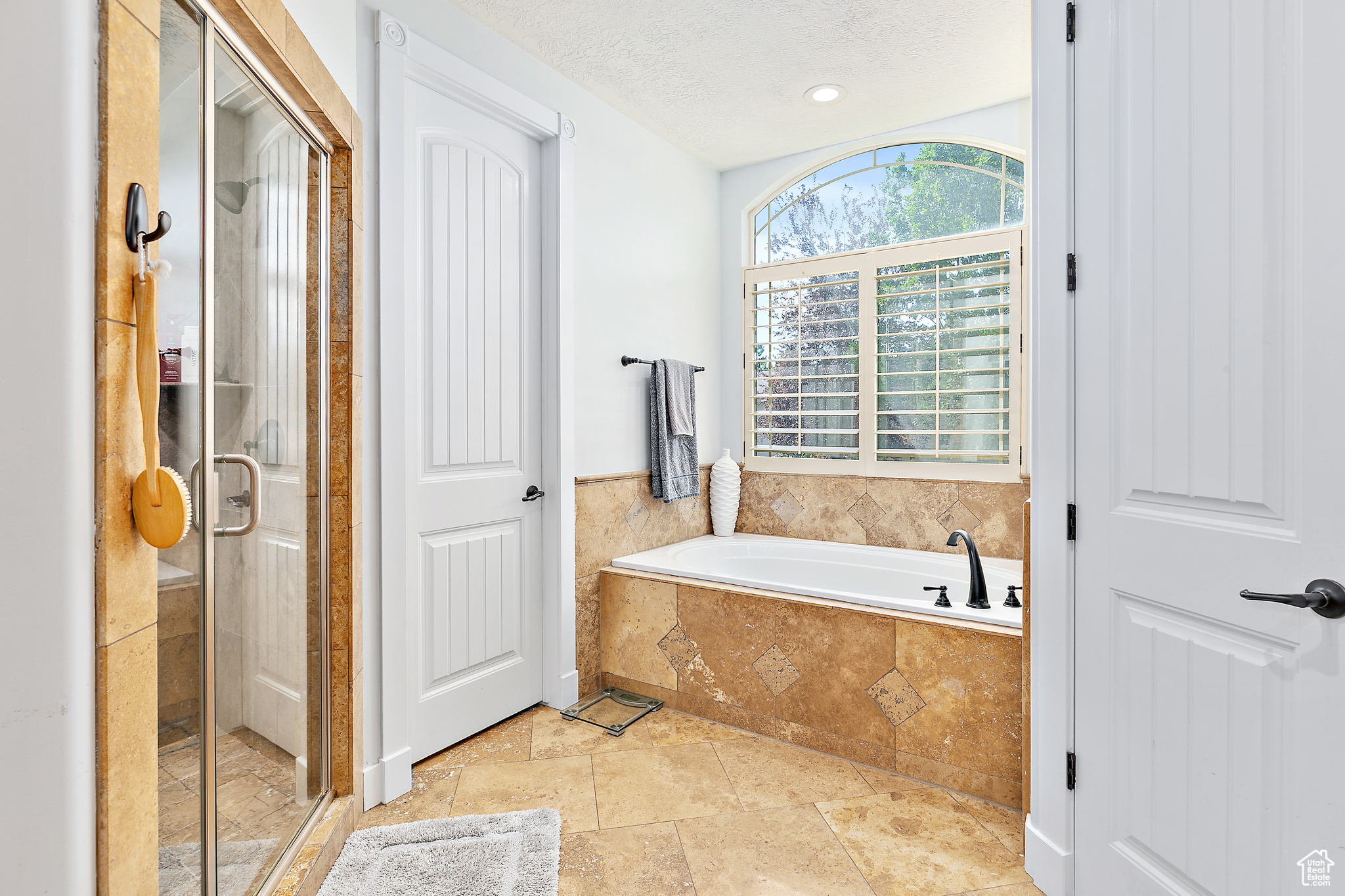 3558 W NEW PRIVATE DR