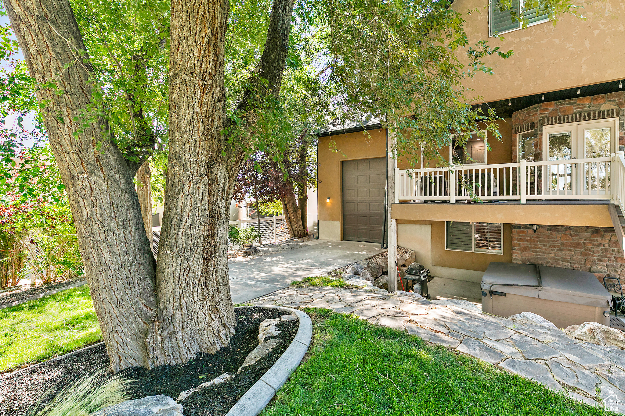 3558 W NEW PRIVATE DR