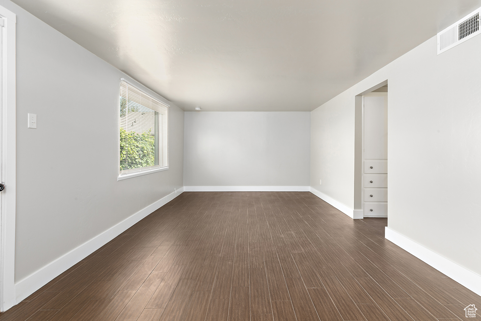 1251 E ROOSEVELT AVE