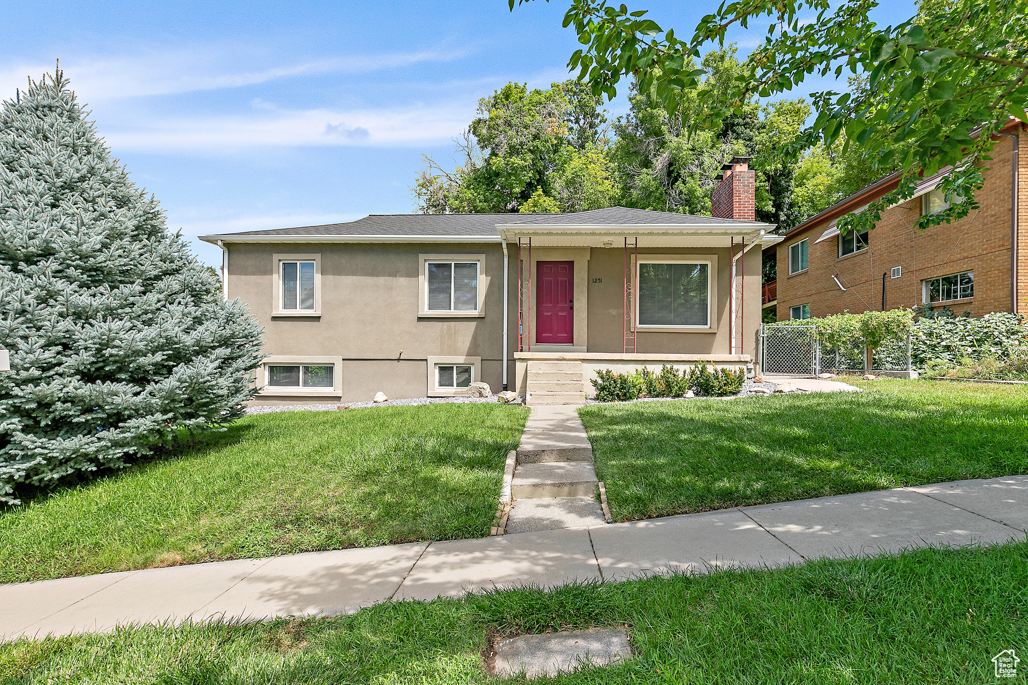 1251 E ROOSEVELT AVE
