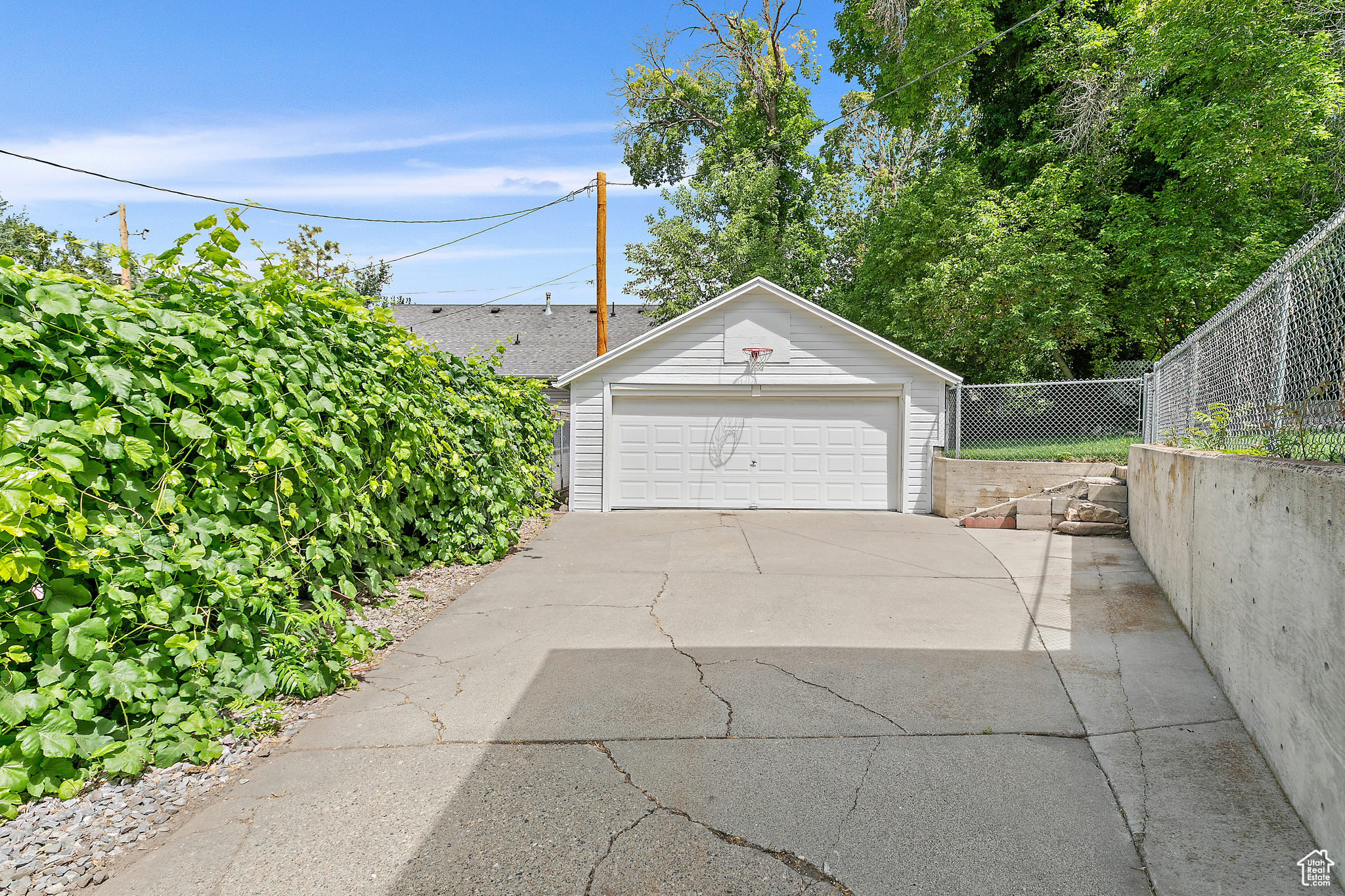 1251 E ROOSEVELT AVE