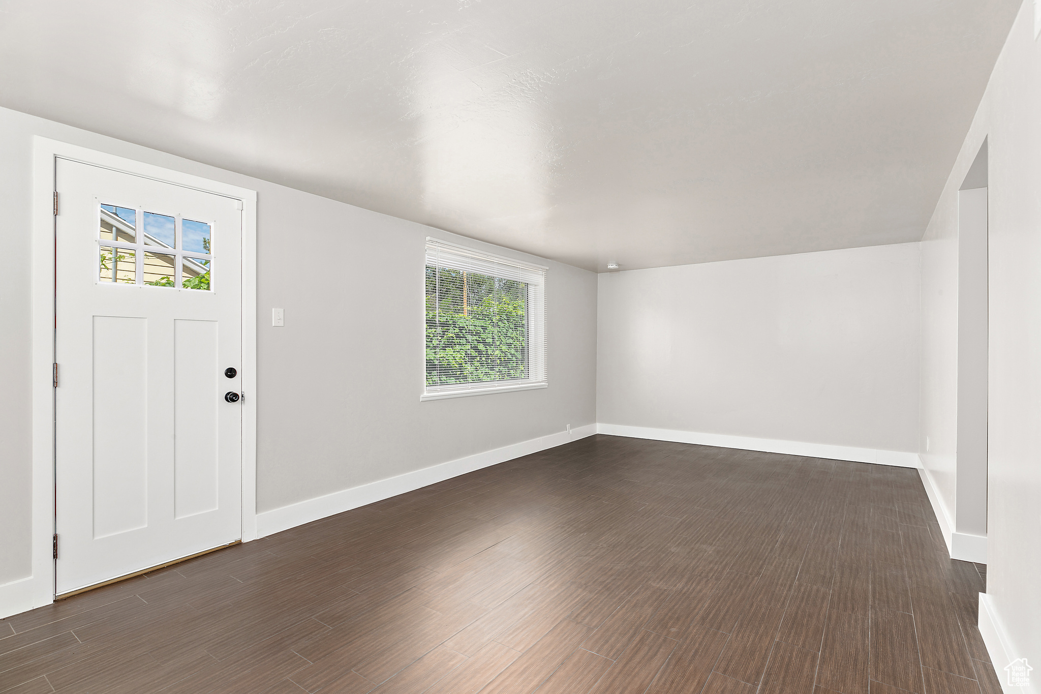 1251 E ROOSEVELT AVE