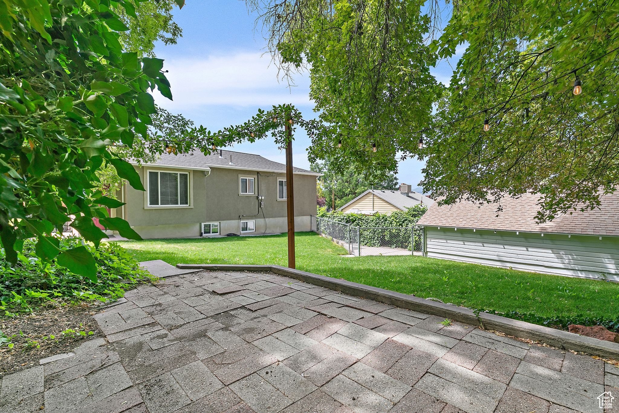 1251 E ROOSEVELT AVE