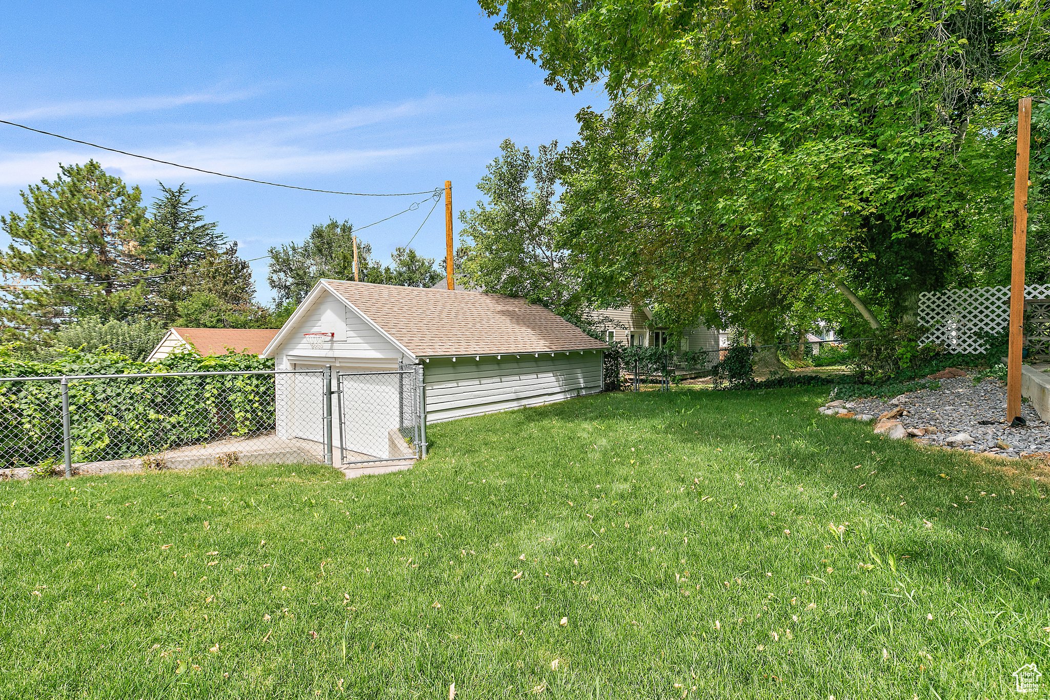 1251 E ROOSEVELT AVE