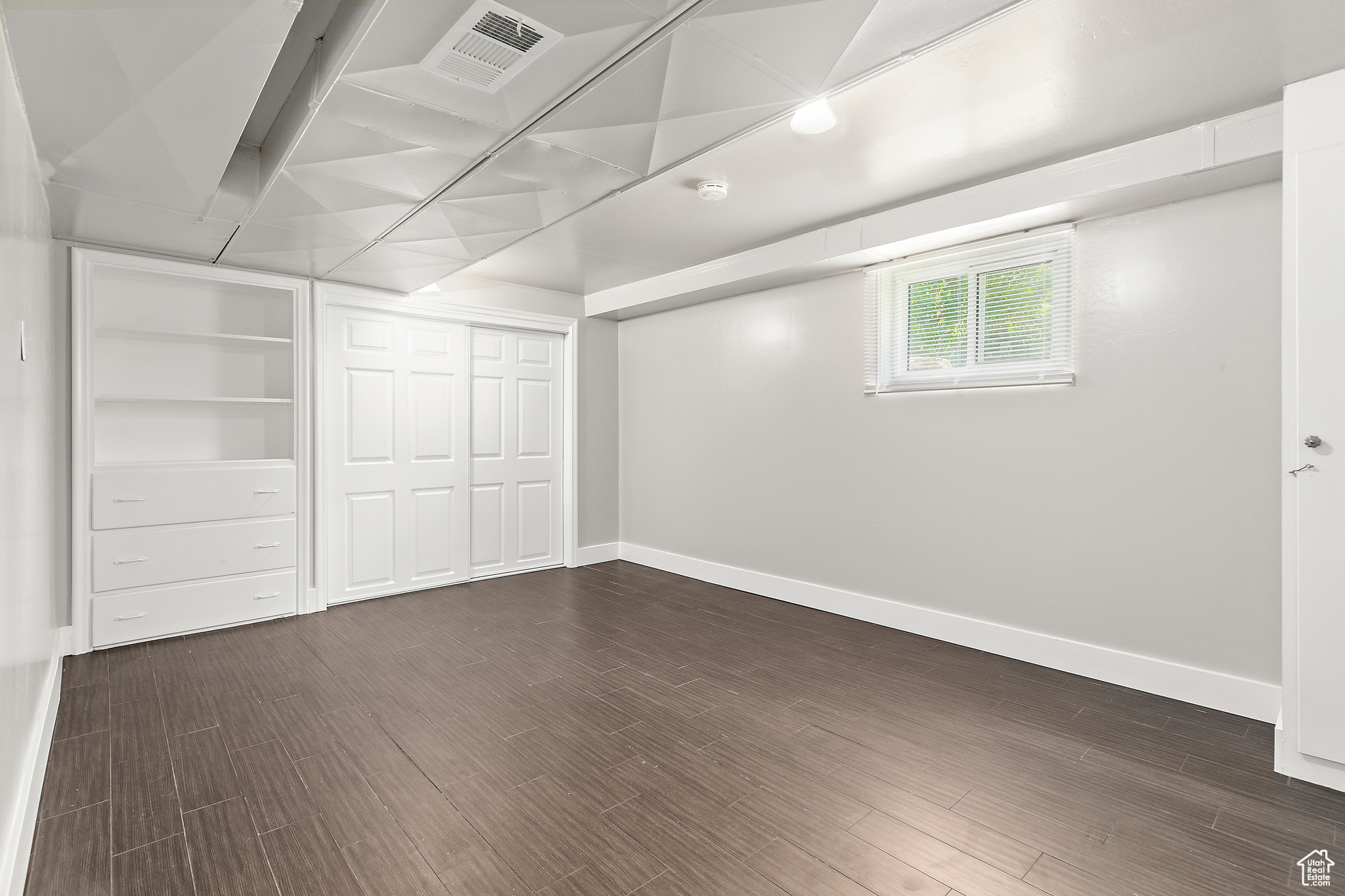 1251 E ROOSEVELT AVE