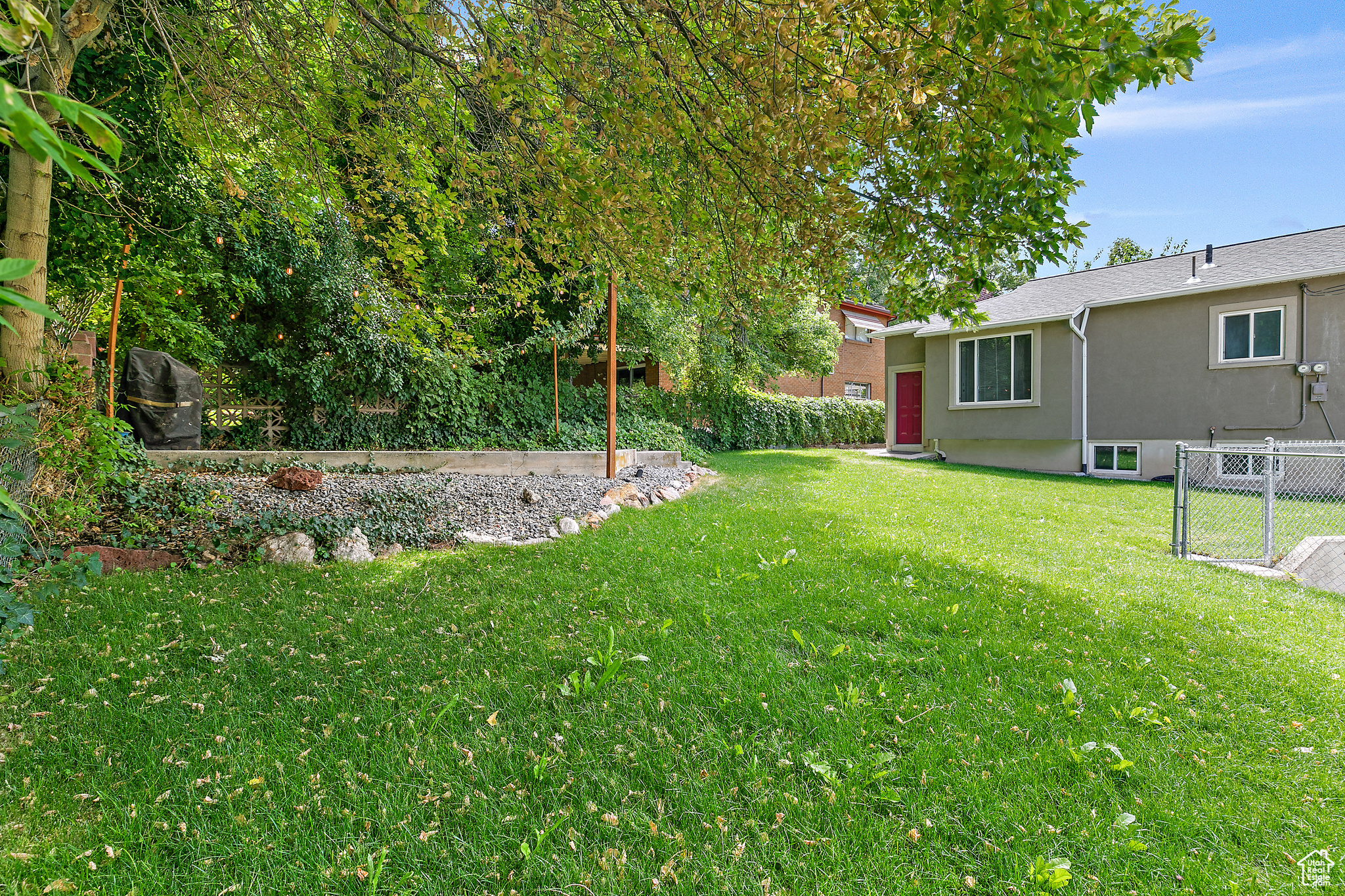 1251 E ROOSEVELT AVE
