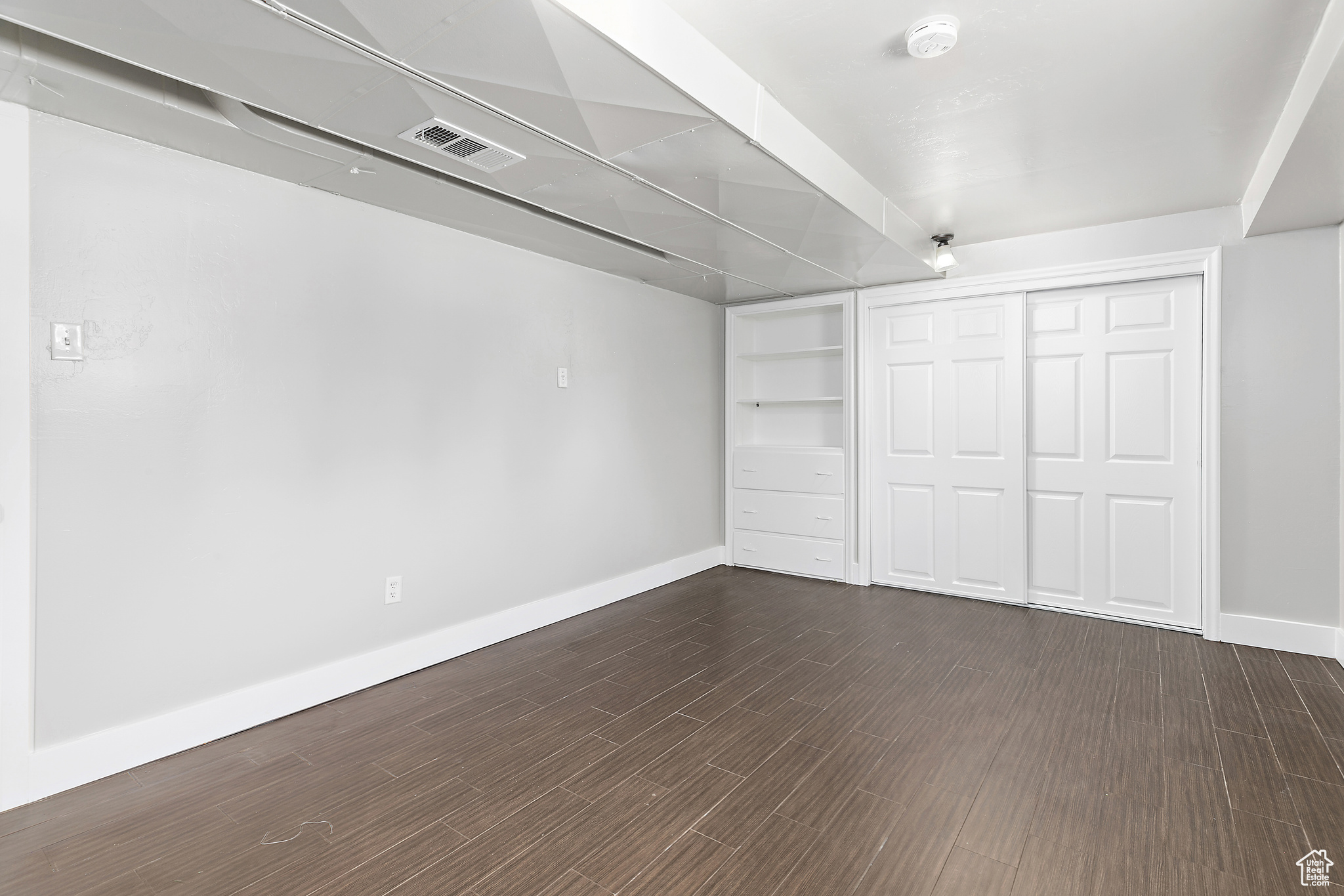 1251 E ROOSEVELT AVE