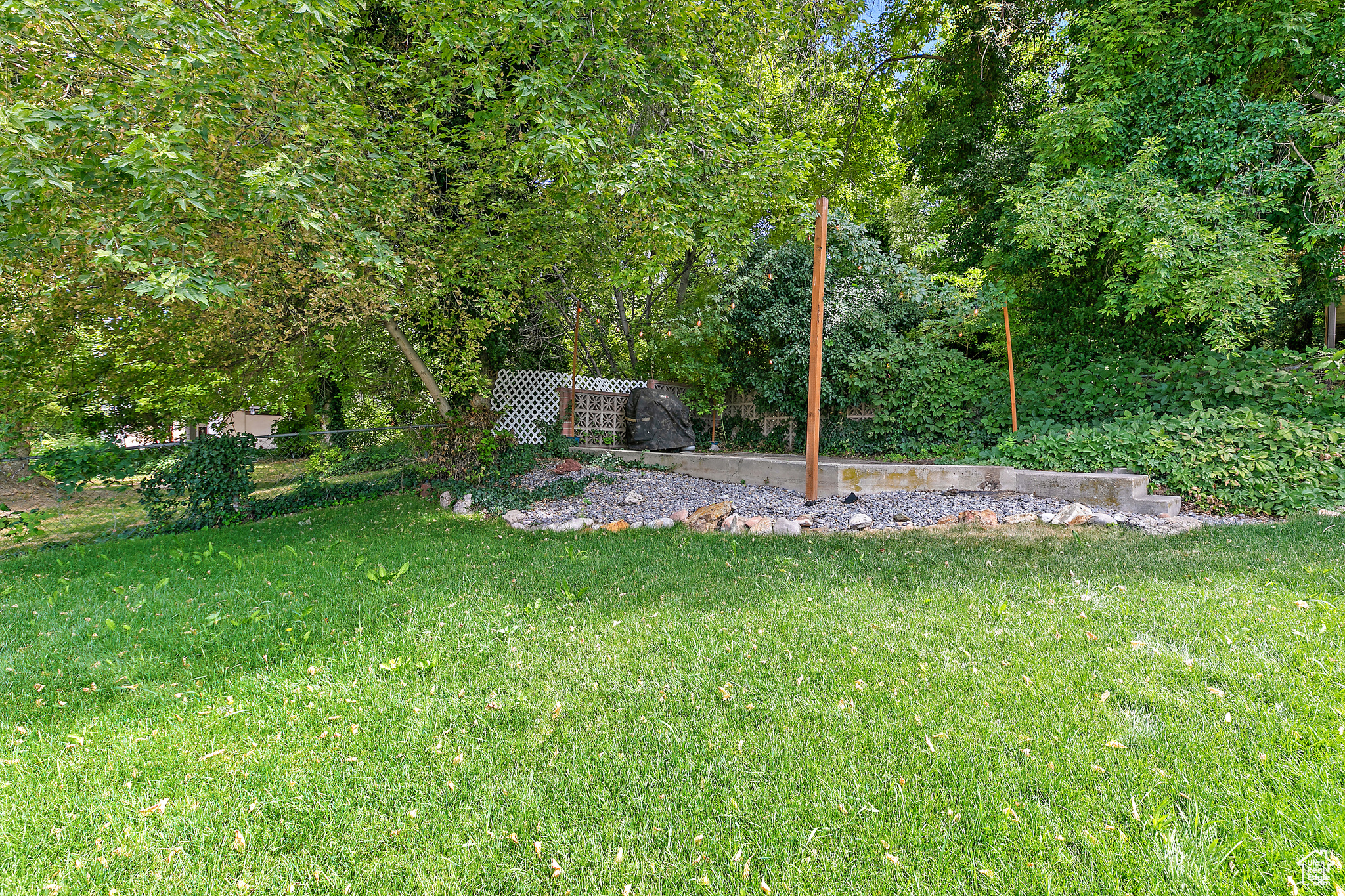 1251 E ROOSEVELT AVE