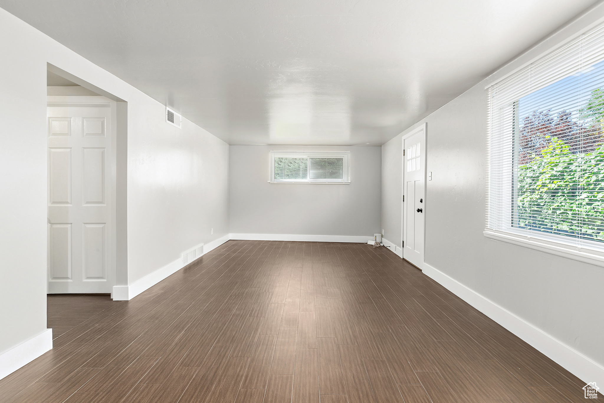 1251 E ROOSEVELT AVE