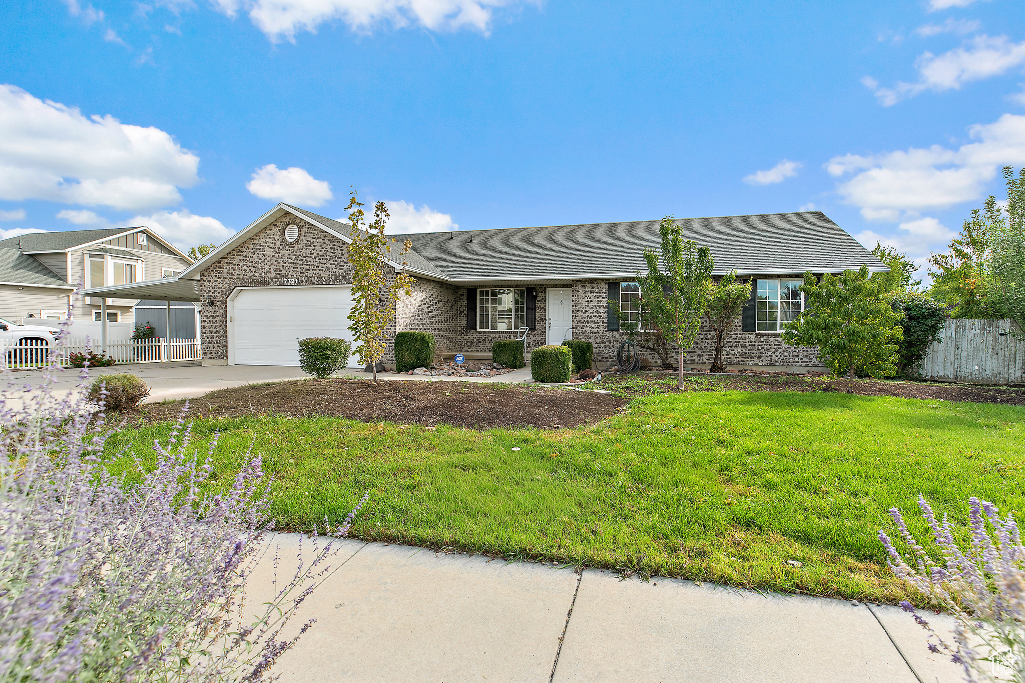 7721 S SUNSET CIR