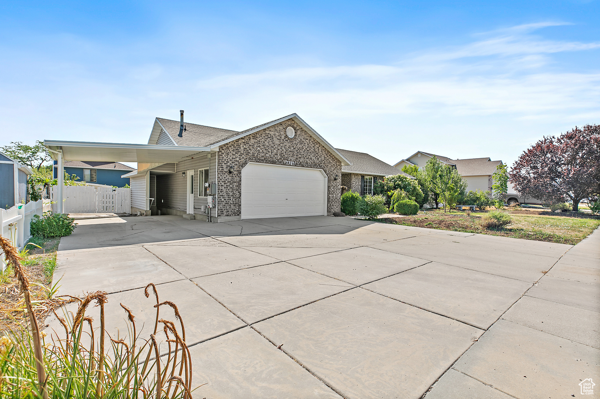7721 S SUNSET CIR