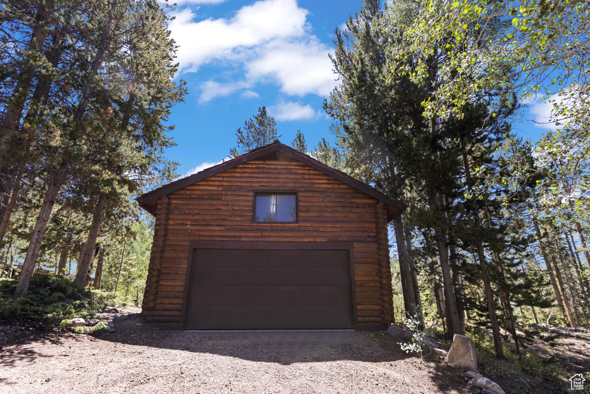 4725 PINE RIDGE RD