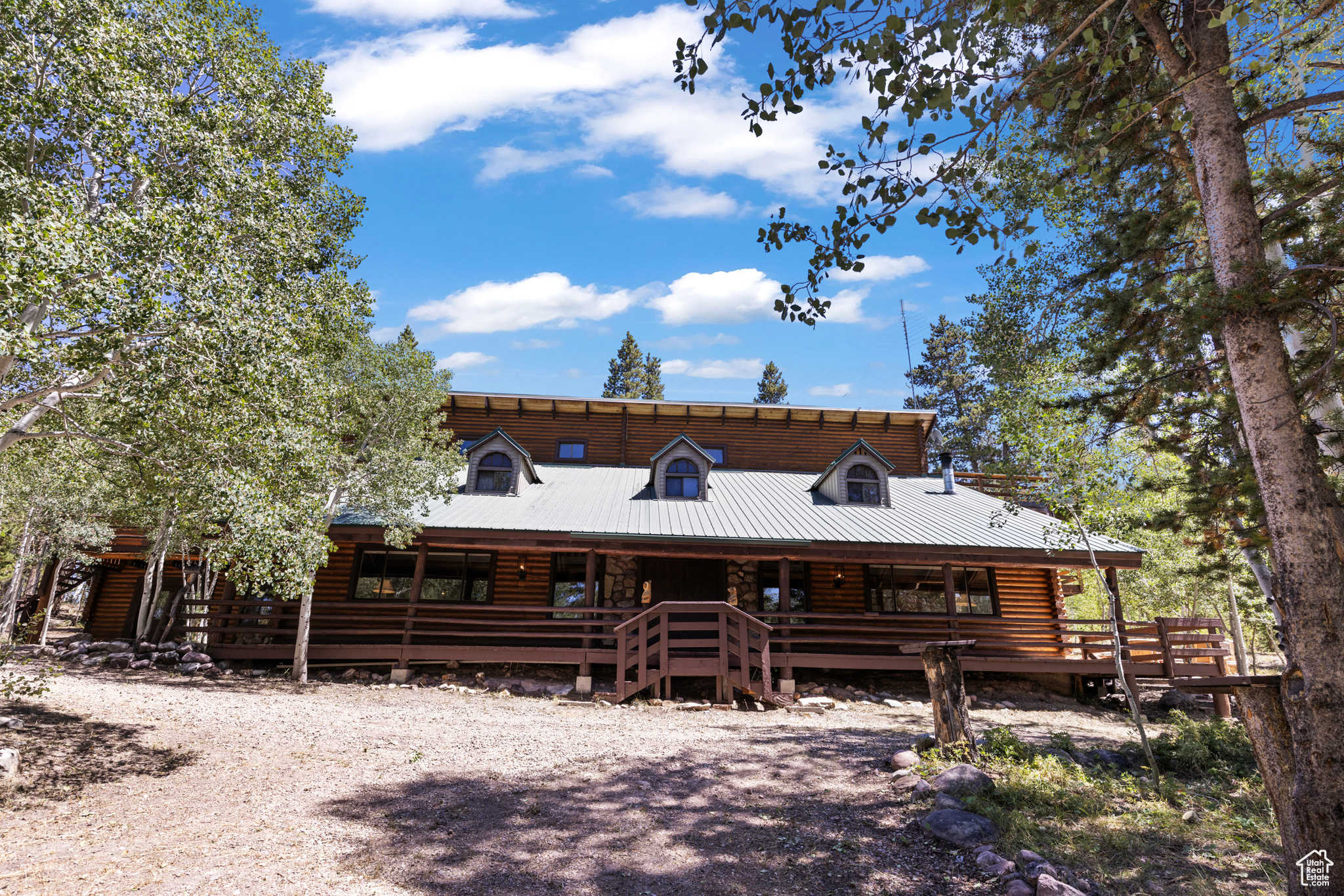 4725 PINE RIDGE RD