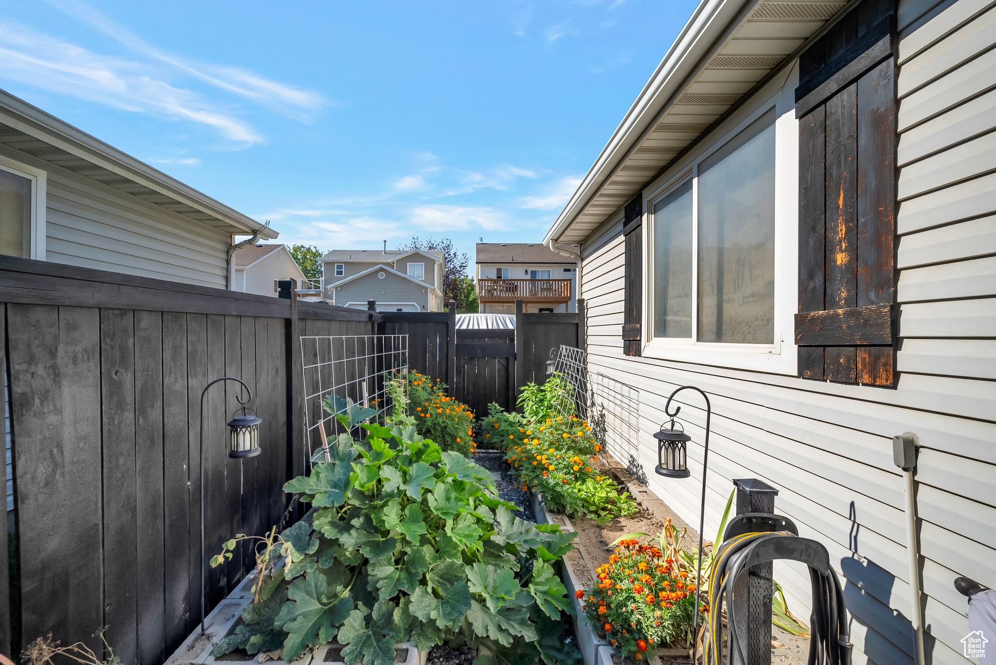 3214 E GOLDEN EAGLE RD