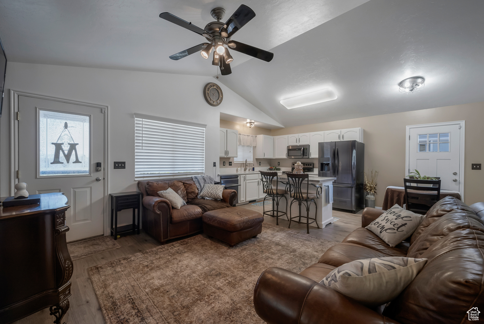 3214 E GOLDEN EAGLE RD