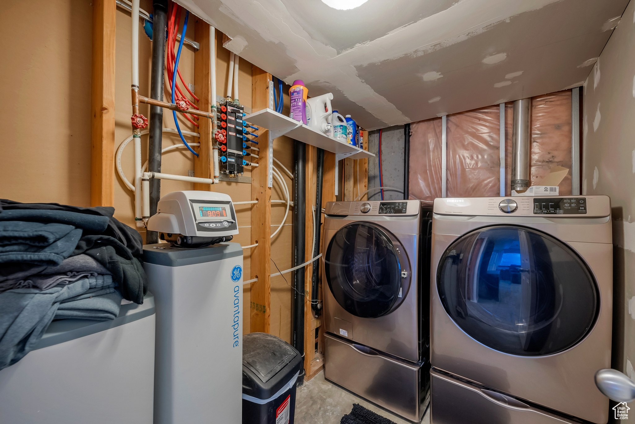 3214 E GOLDEN EAGLE RD