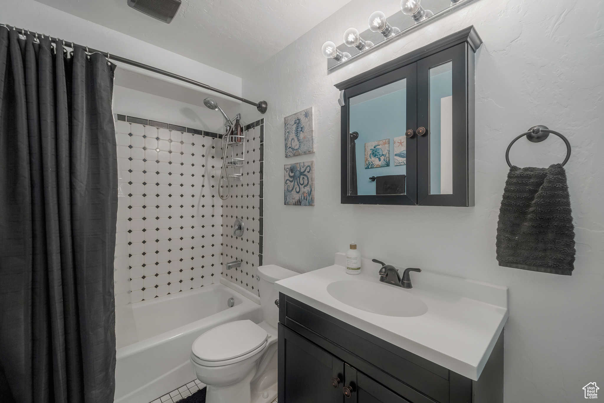 3214 E GOLDEN EAGLE RD