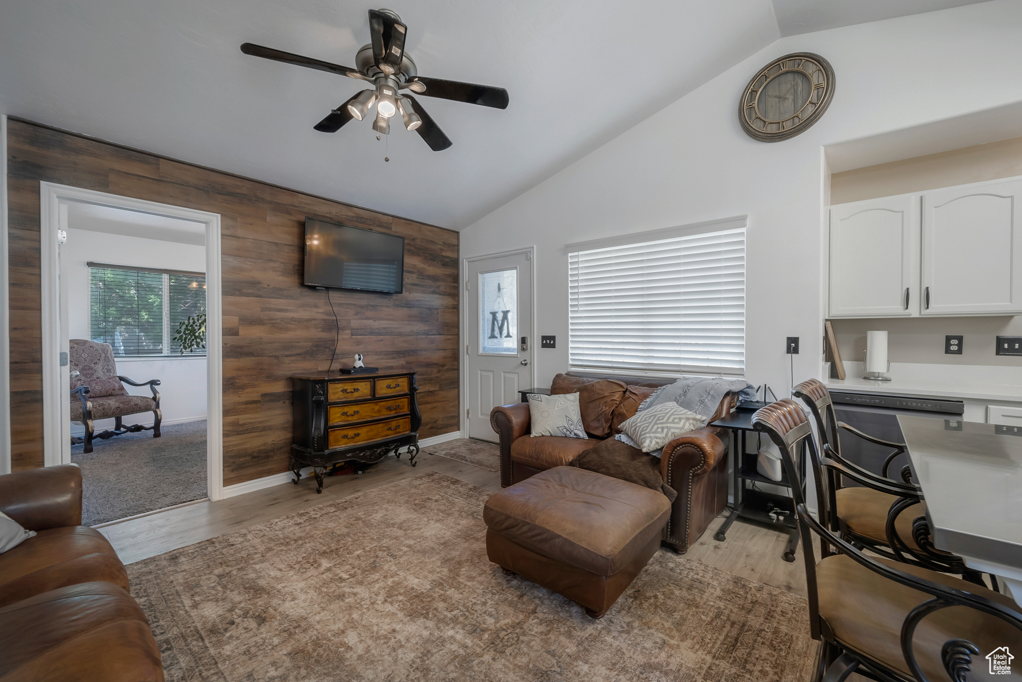 3214 E GOLDEN EAGLE RD