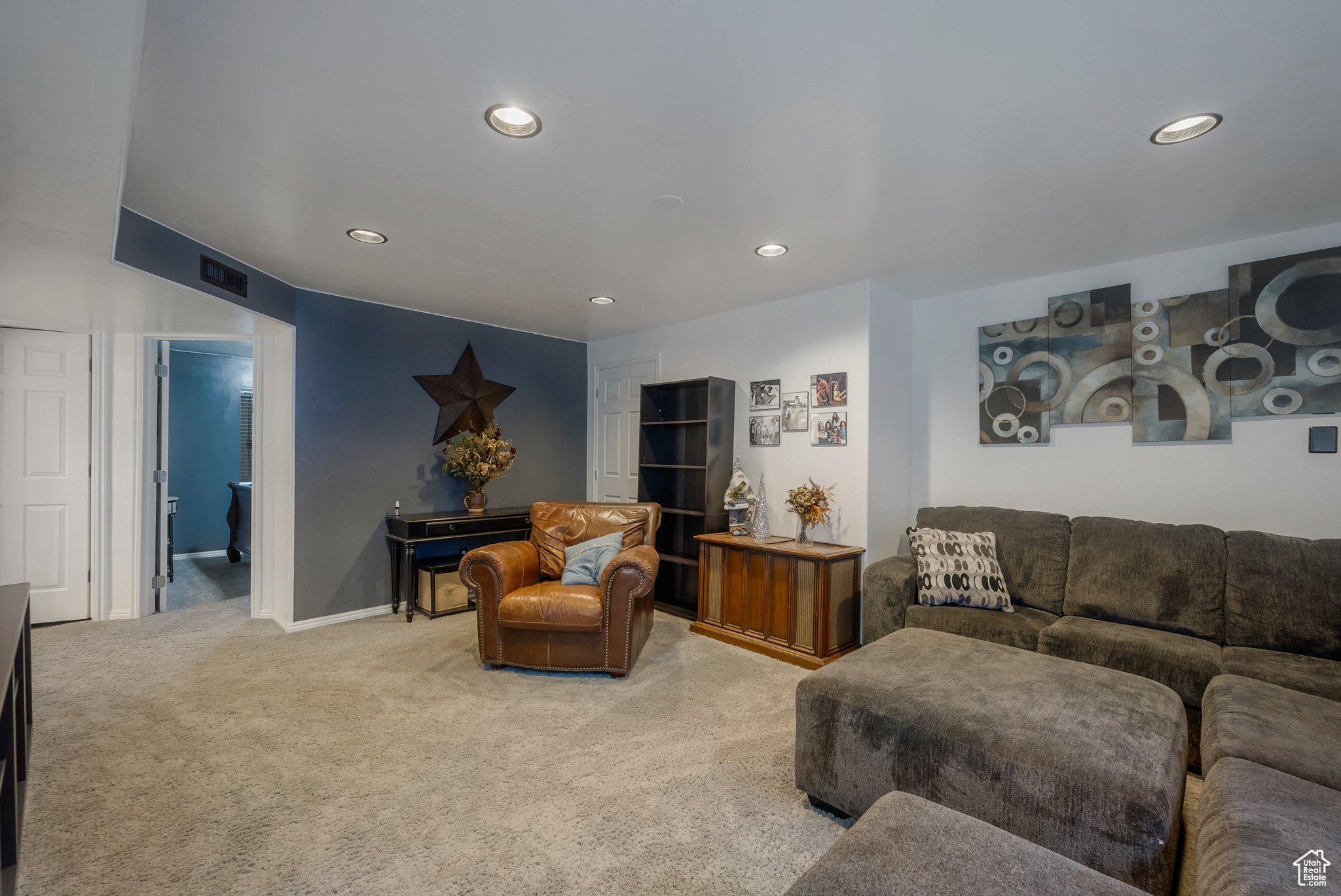 3214 E GOLDEN EAGLE RD